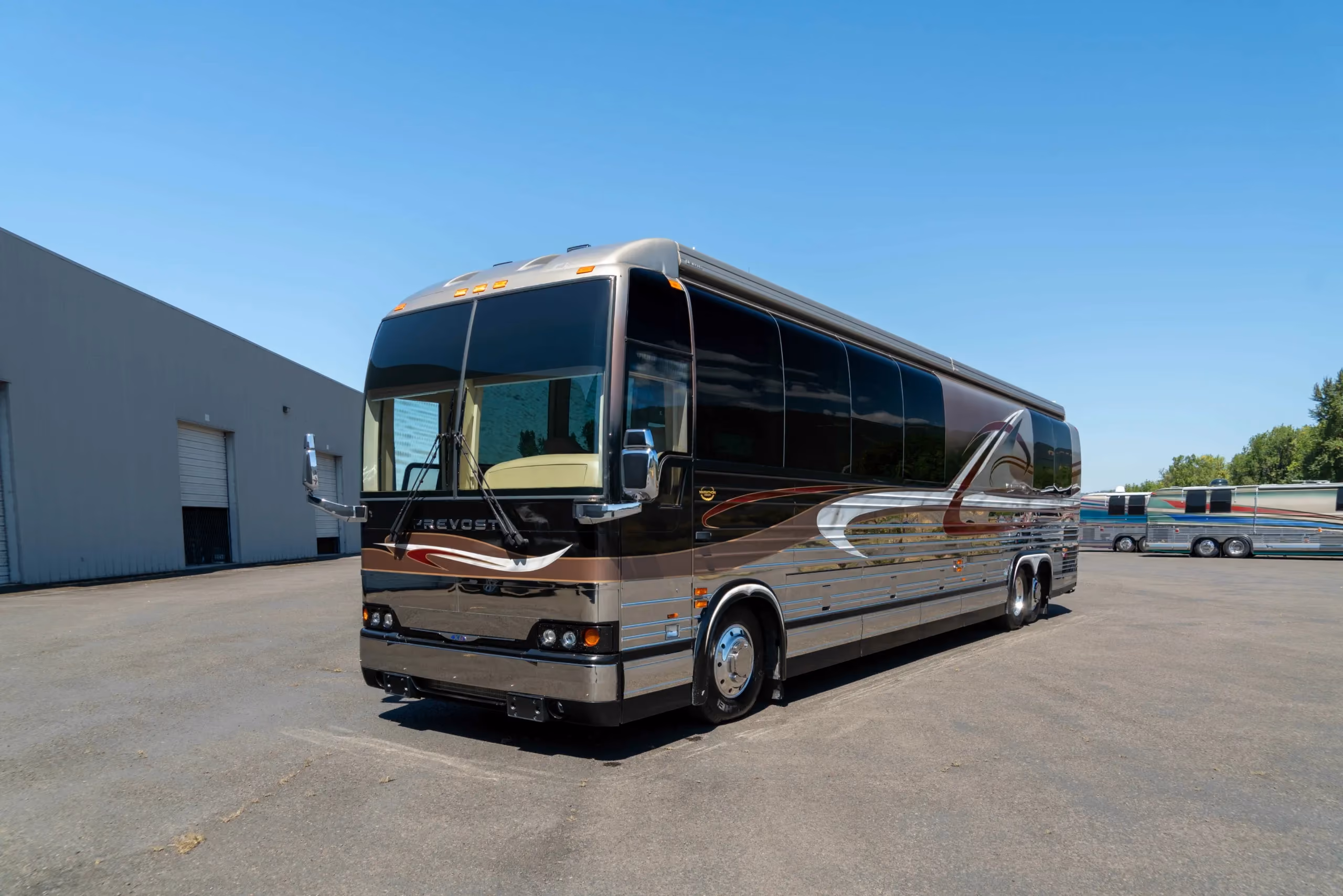 Finish detail of 2001 Prevost XLV-45 Marathon Coach 0713