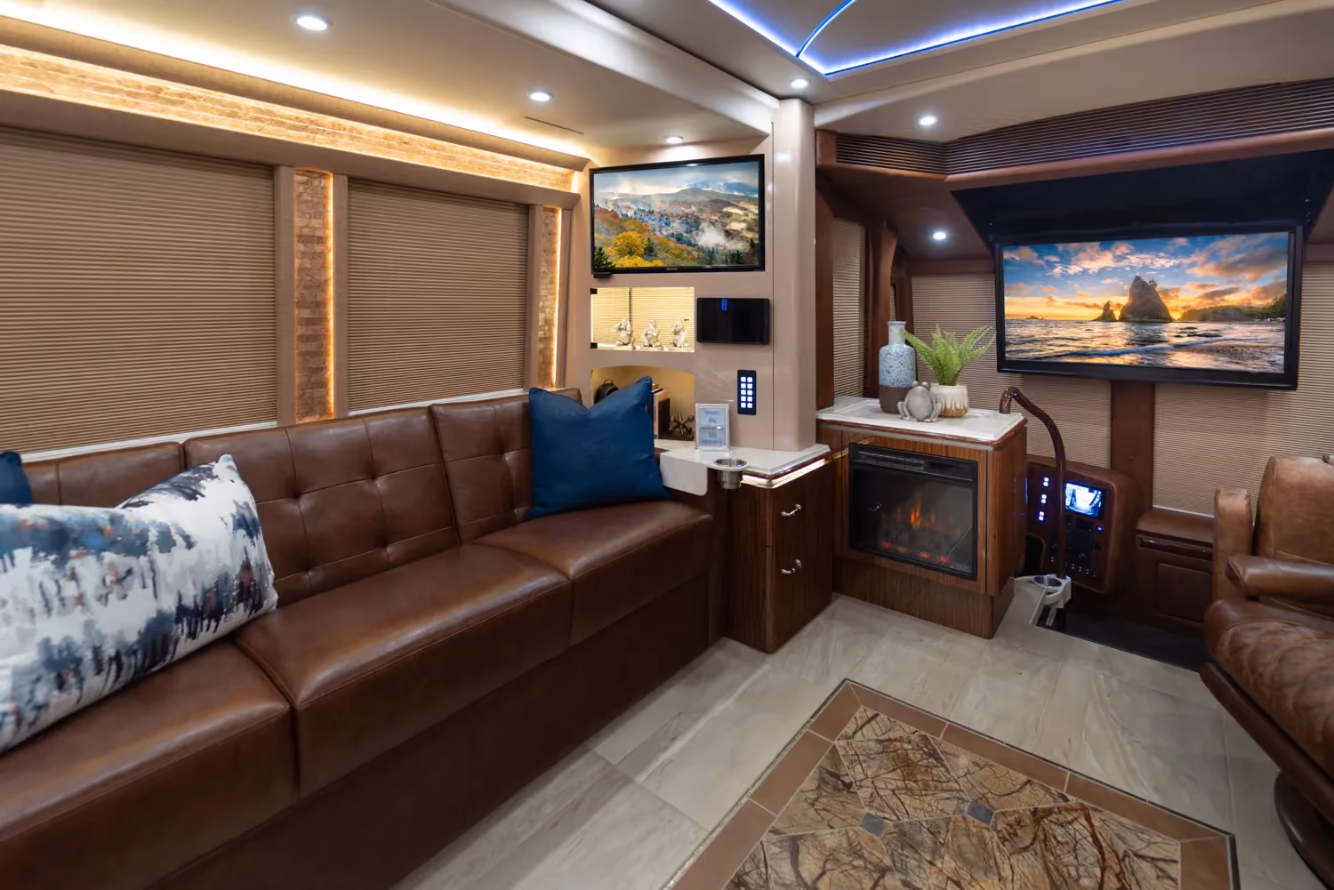 Marathon Coach #1370 | Luxury Motorcoach for Sale