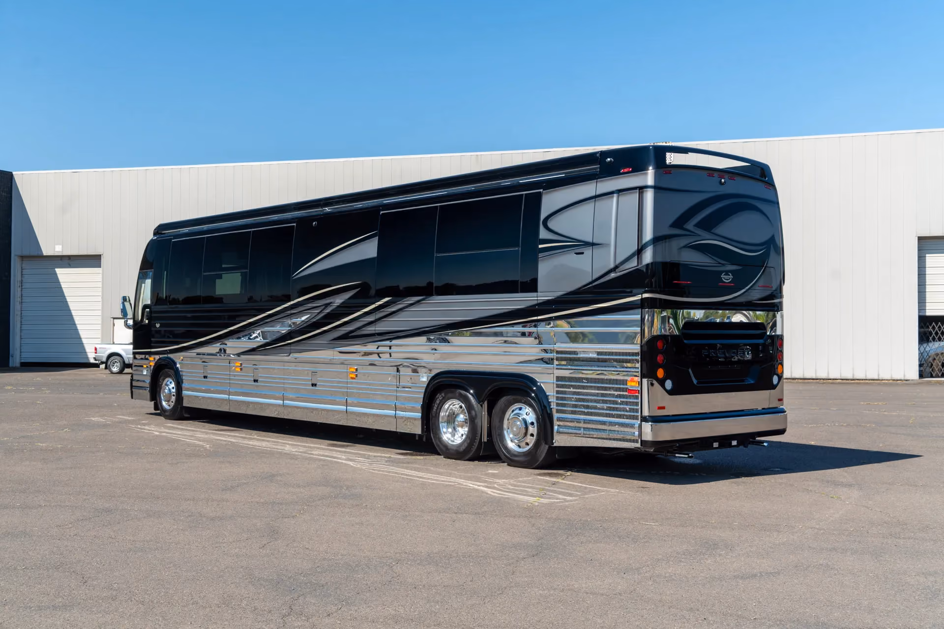Marathon Coach #1372 | Luxury Motorcoach for Sale