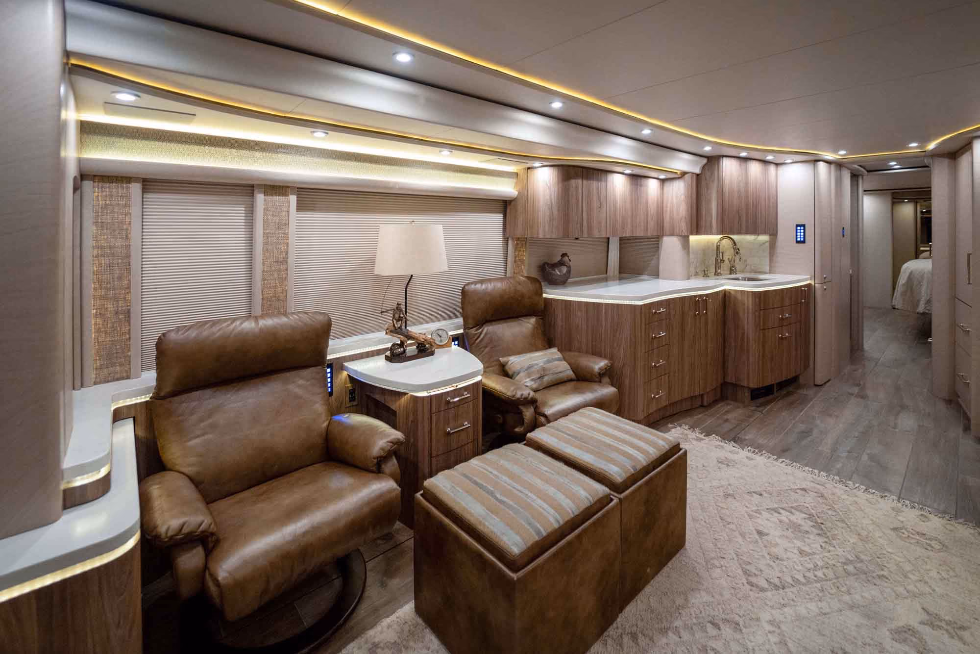 Interior salon cabinetry and finishes in Marathon Coach 1287