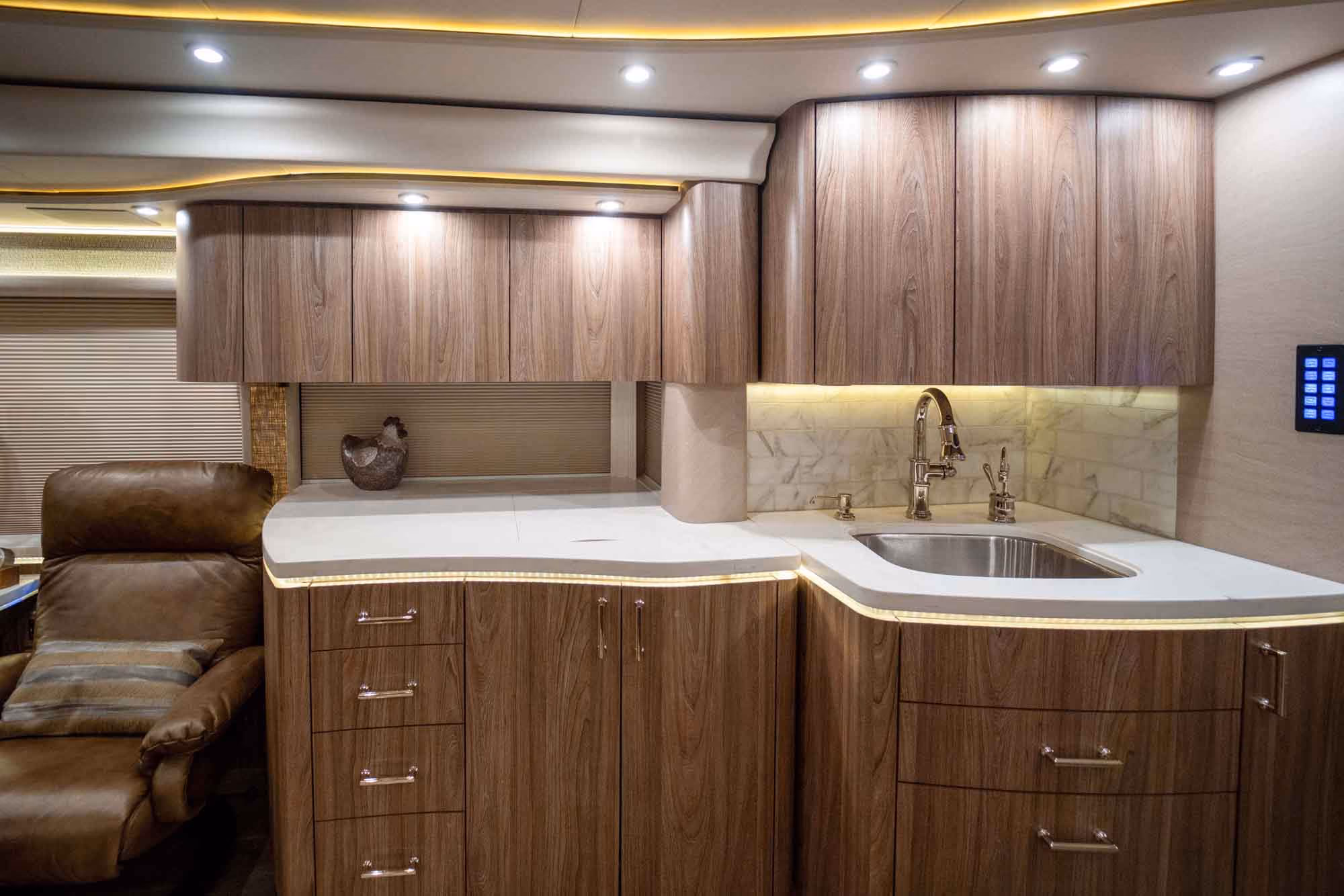 Interior dining area of Marathon Coach 1287