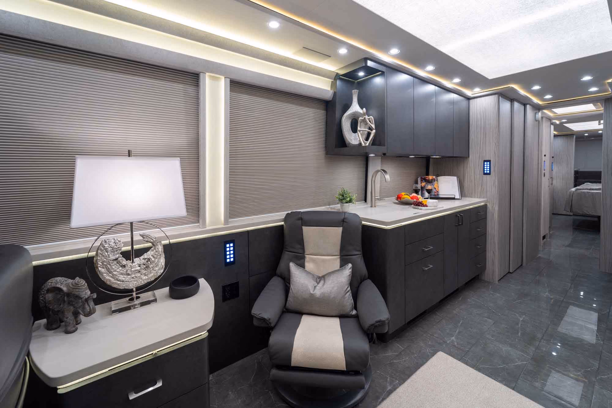 Marathon Coach #1399 | Luxury Motorcoach for Sale