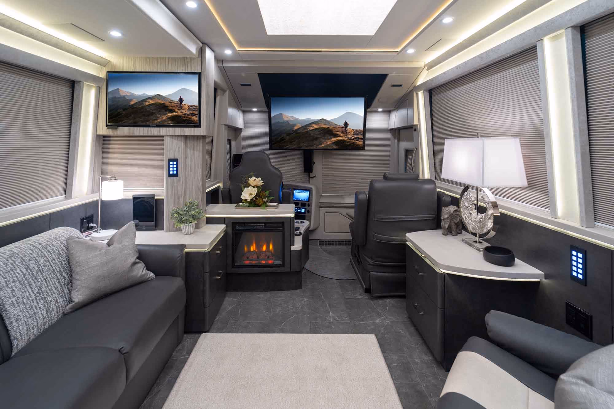 Marathon Coach #1399 | Luxury Motorcoach for Sale