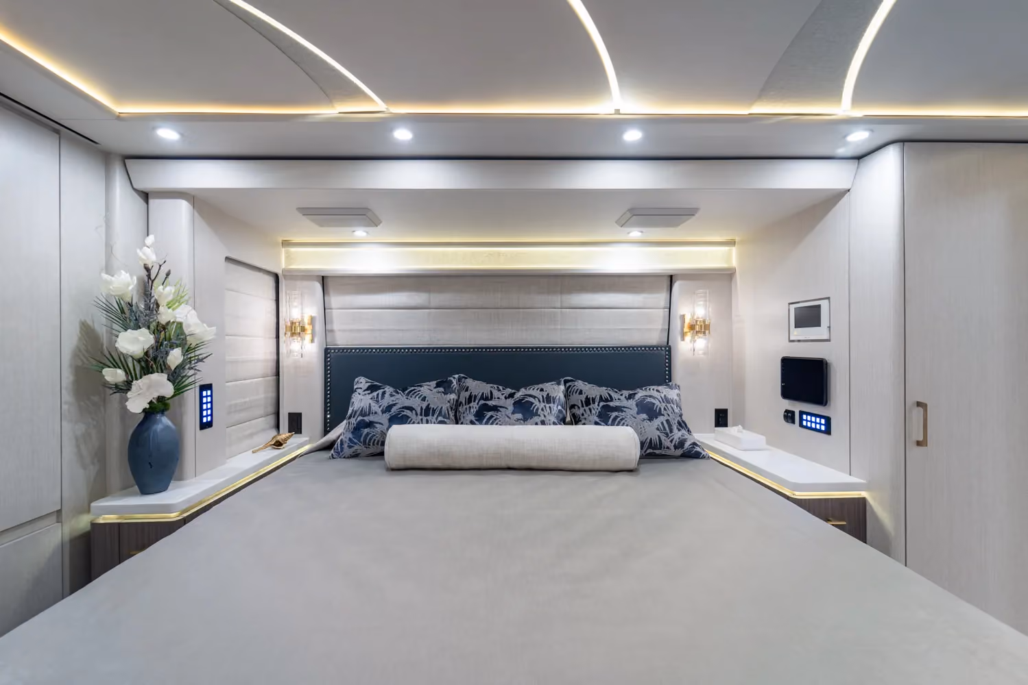 Interior of Marathon Coach #1410 | Luxury Motorcoach for Sale