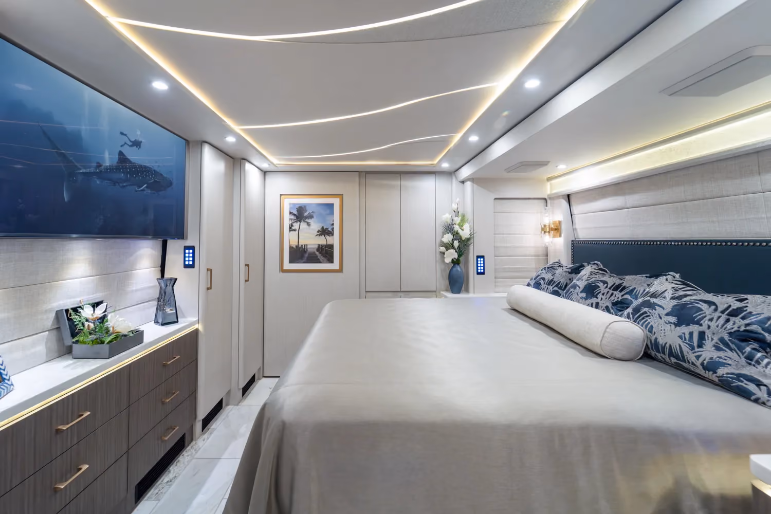 Interior of Marathon Coach #1410 | Luxury Motorcoach for Sale