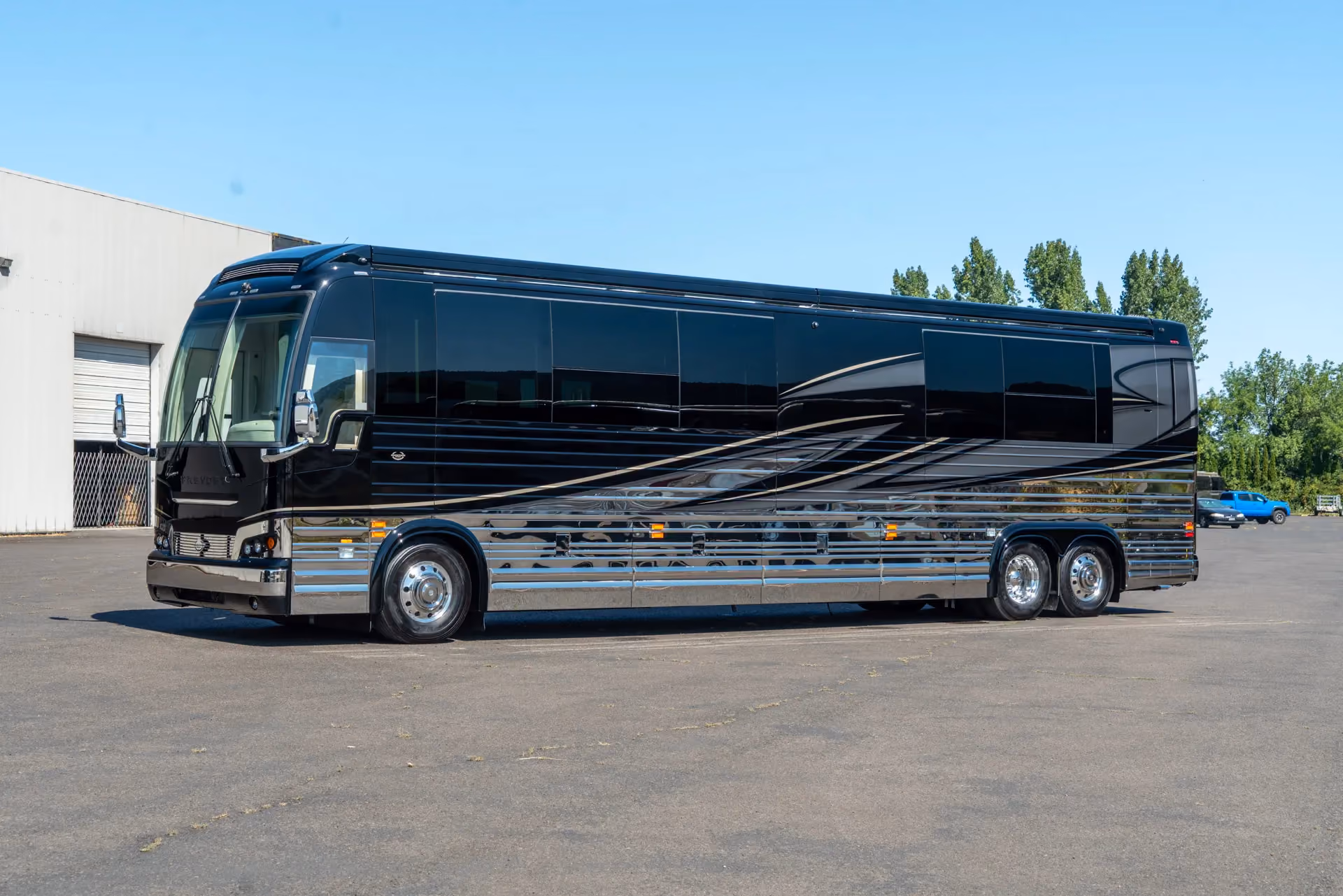 Marathon Coach #1372 | Luxury Motorcoach for Sale