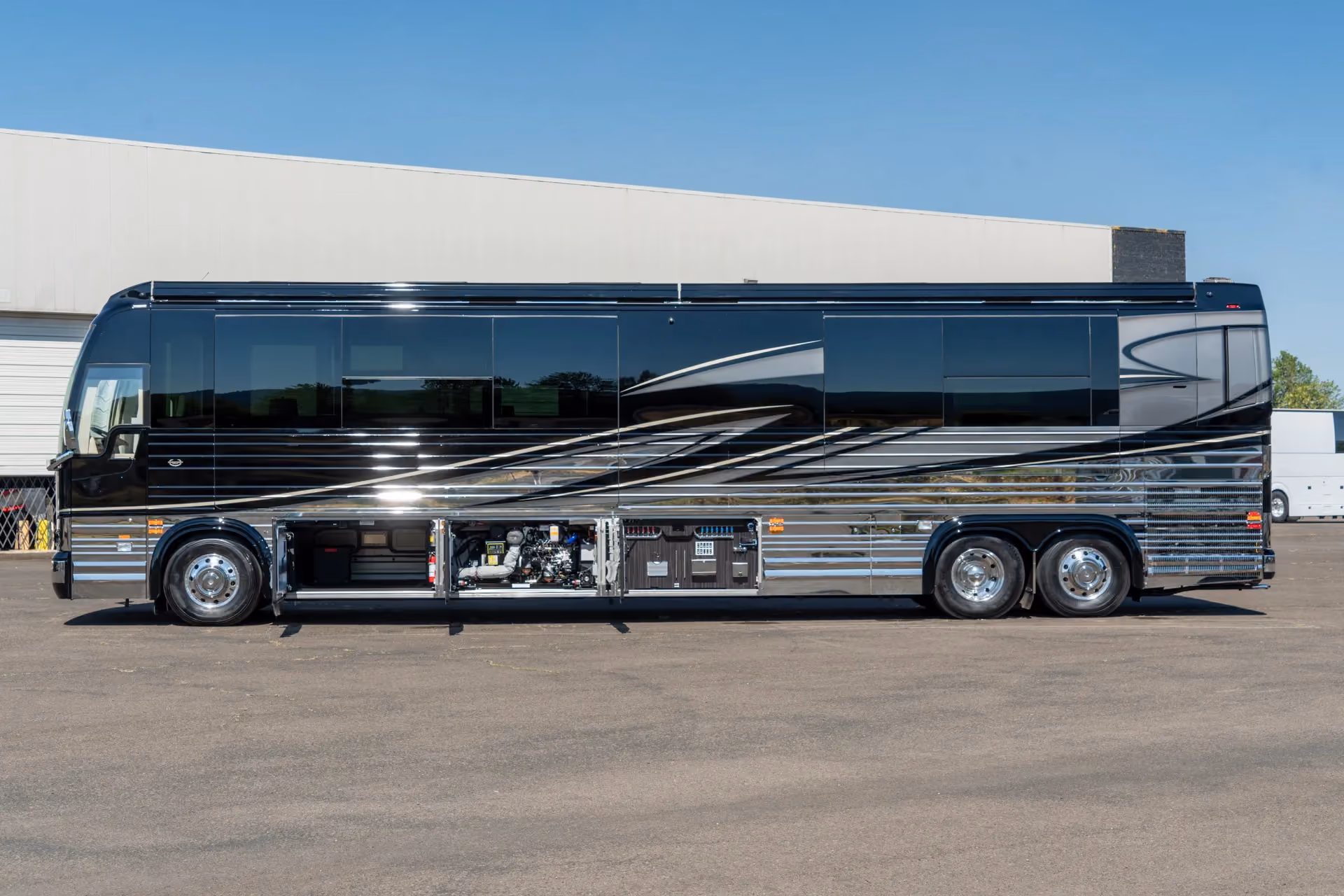 Marathon Coach #1372 | Luxury Motorcoach for Sale