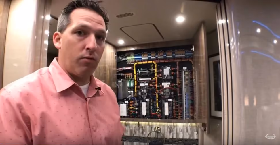 Best Luxury RV Features. Marathon Mondays with Mal: Ep.84