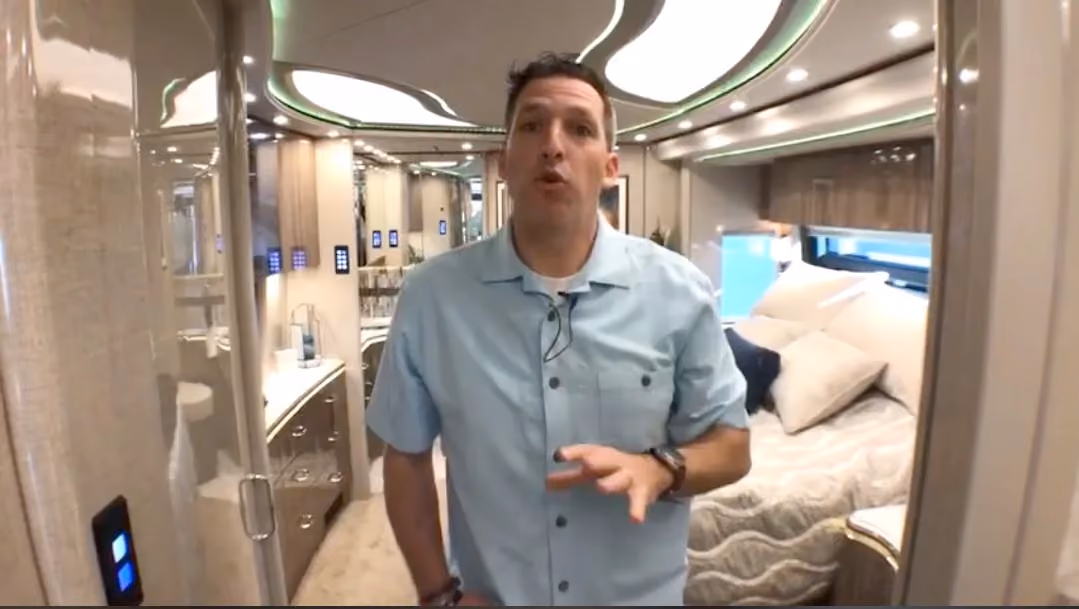 Our Newest Luxury RV. Marathon Mondays with Mal: Ep.82