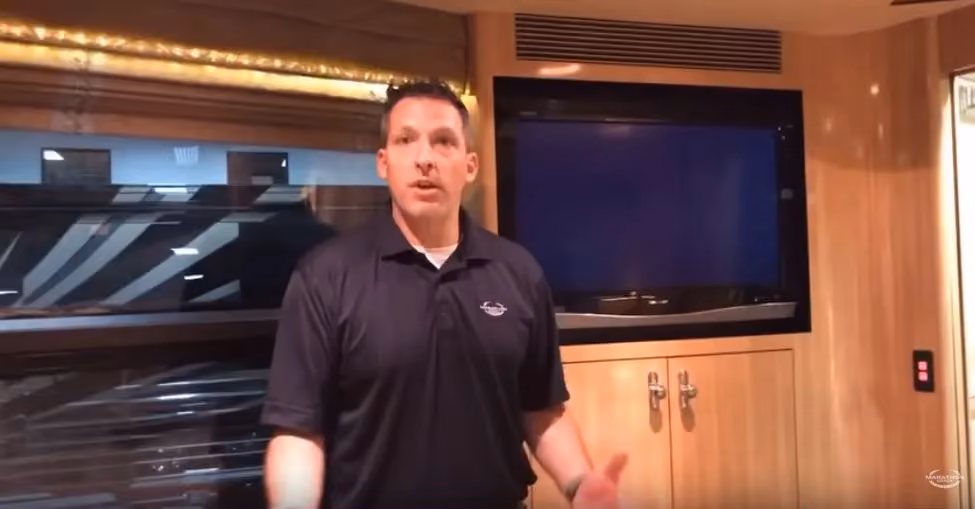 A Tour of Show Coach #1124. Marathon Mondays with Mal: Ep.70
