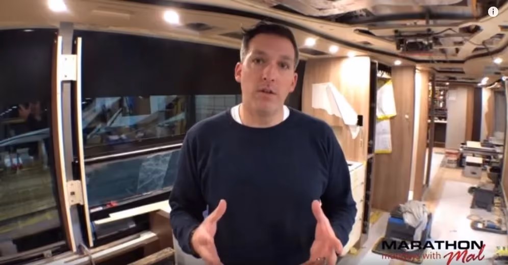 A Luxury RV New Years Eve. Marathon Mondays with Mal Ep.96