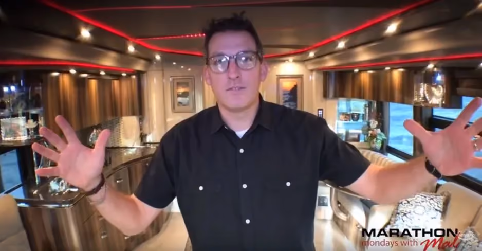 Lighting in a Luxury Coach. Marathon Mondays with Mal Ep.94