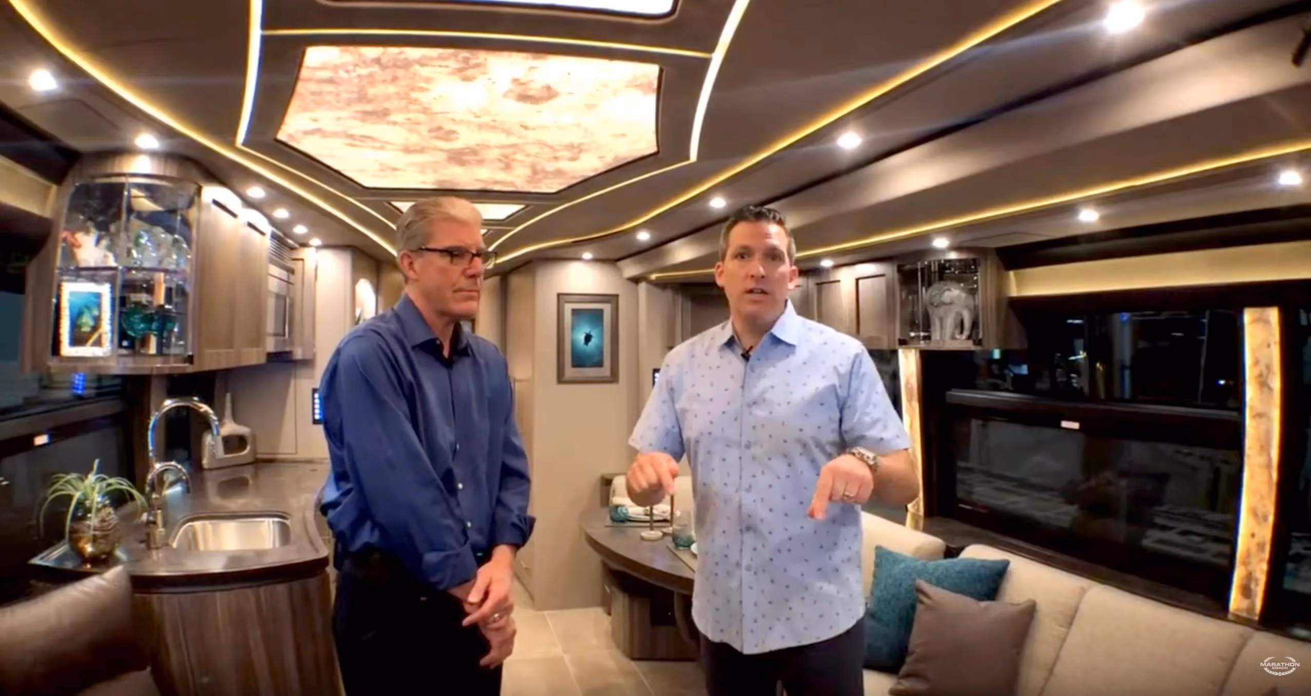 New Luxury Coach Tour (1303). Marathon Mondays w/ Mal Ep.119