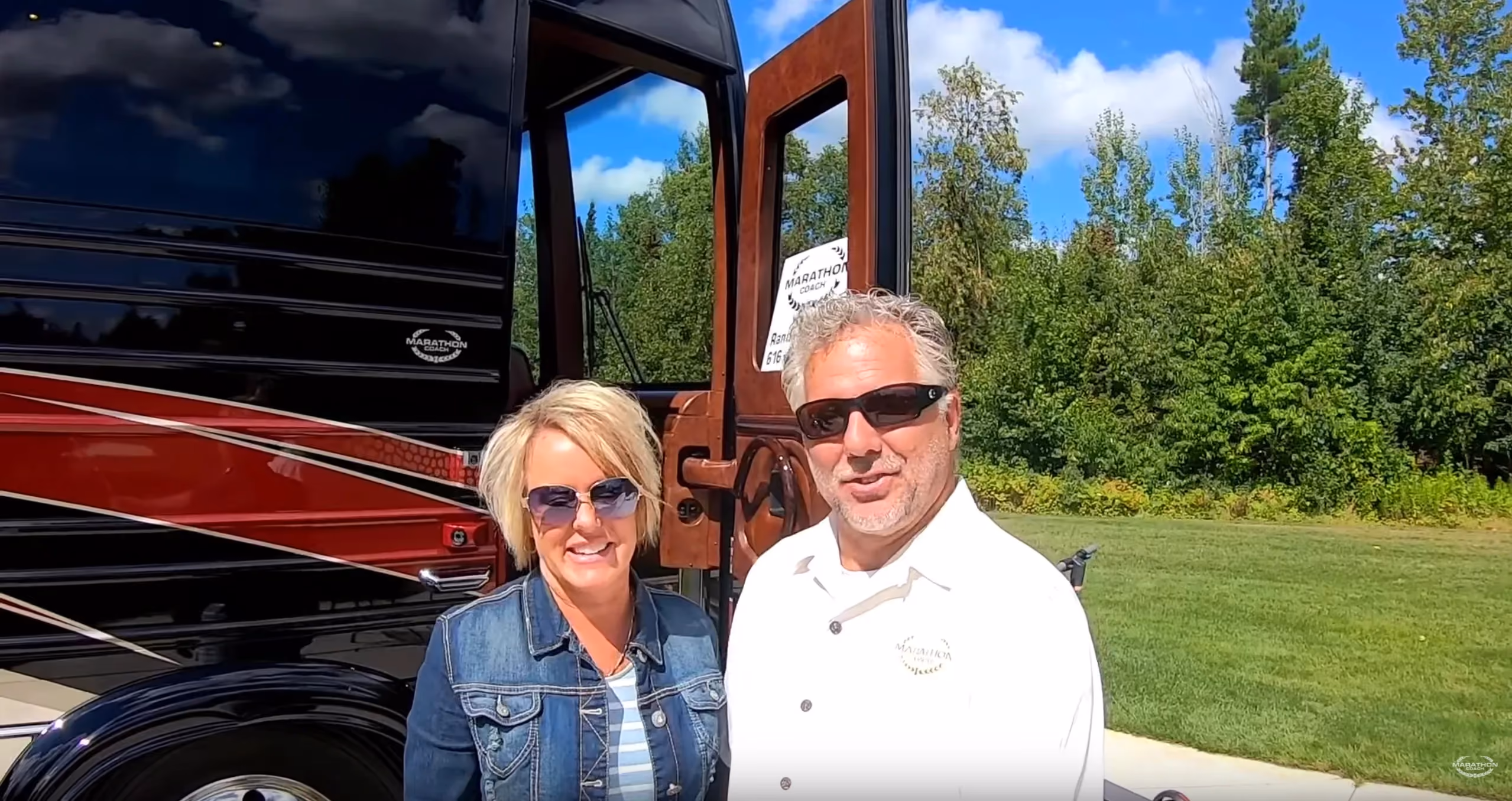 Randy and Dawn outside of Marathon Show Coach 1301
