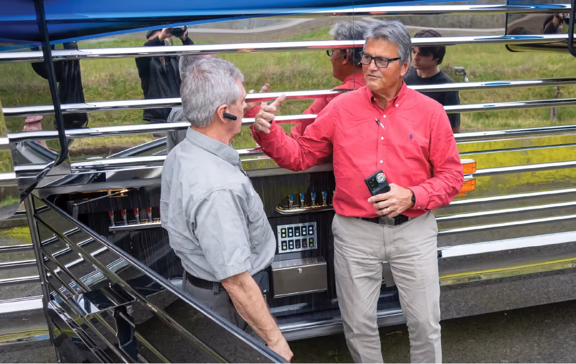 Dave Bash having a conversation about the luxury a Marathon Coach provides