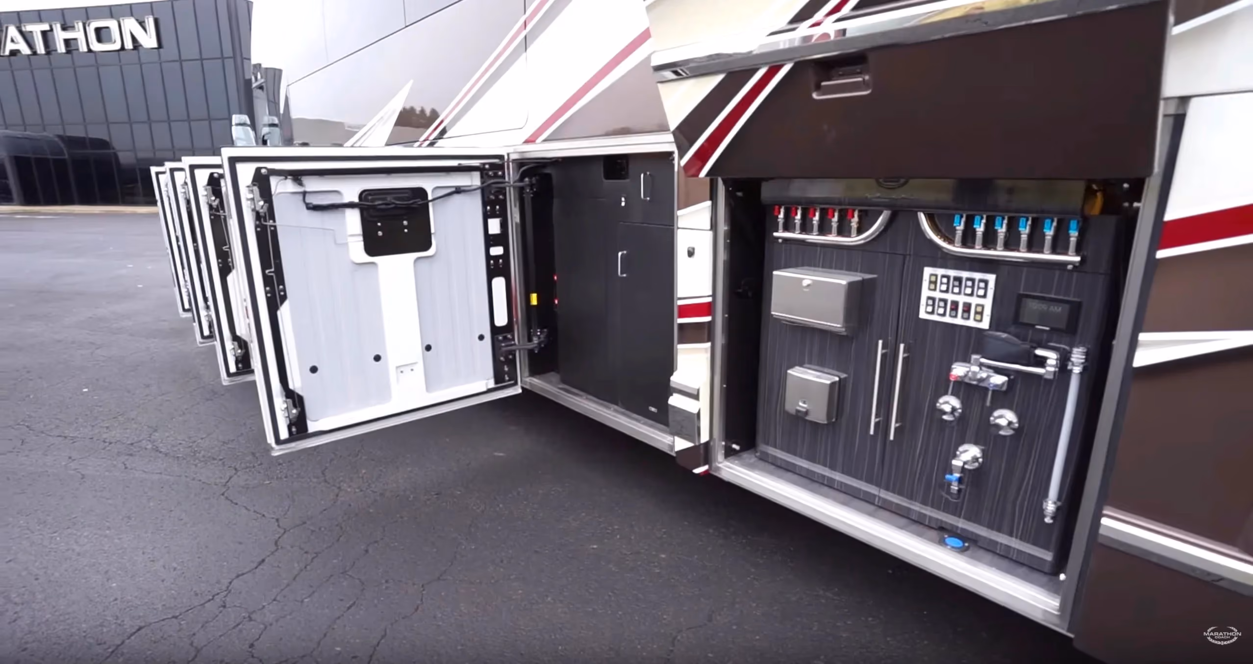 Luxury RV Dream Adventure: 2020 Marathon Show Coach #1309