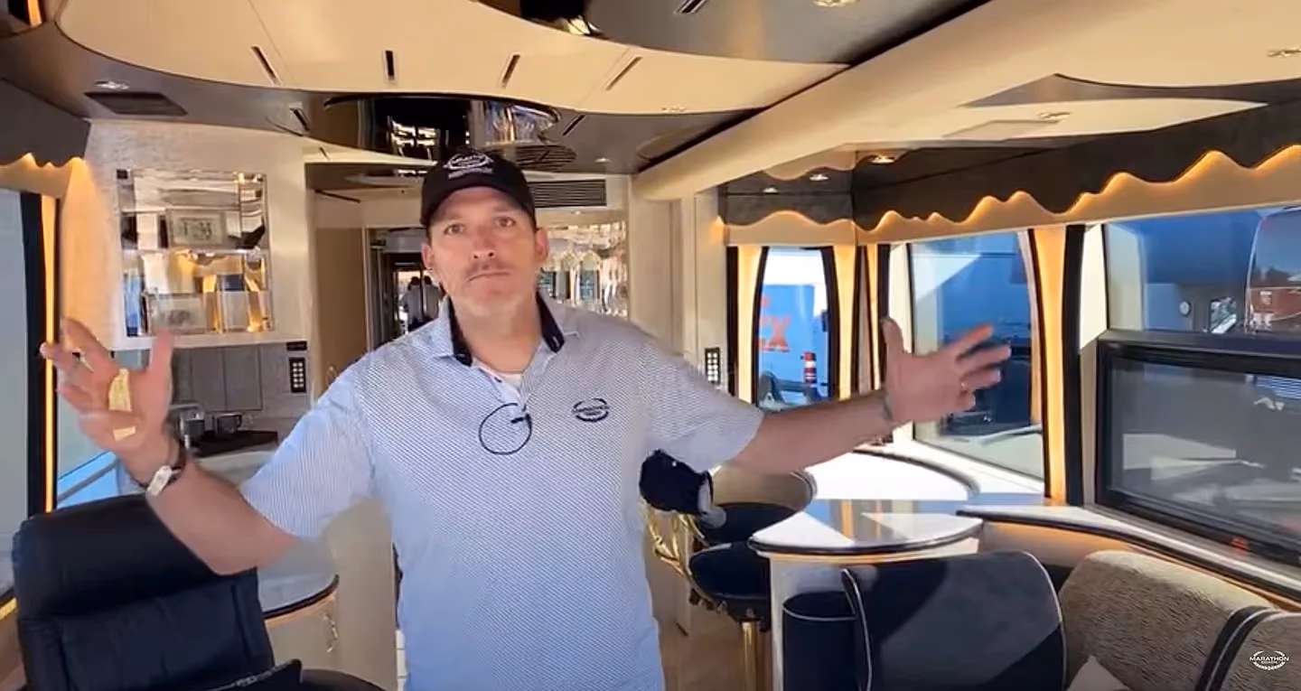 Luxury Coach Remodel (0836). Marathon Mondays w/Mal Ep.180