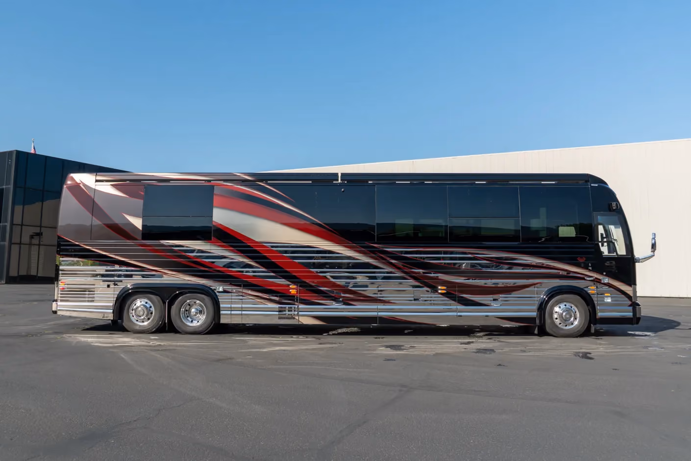 Exterior of Marathon Coach #1405 | Luxury Motorcoach for Sale