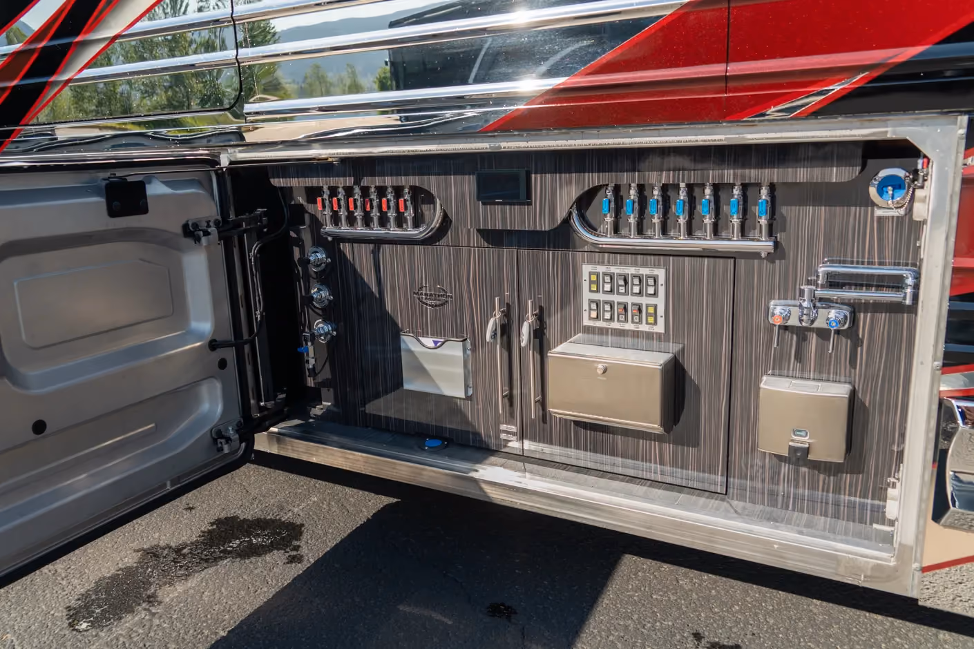 Exterior of Marathon Coach #1405 | Luxury Motorcoach for Sale