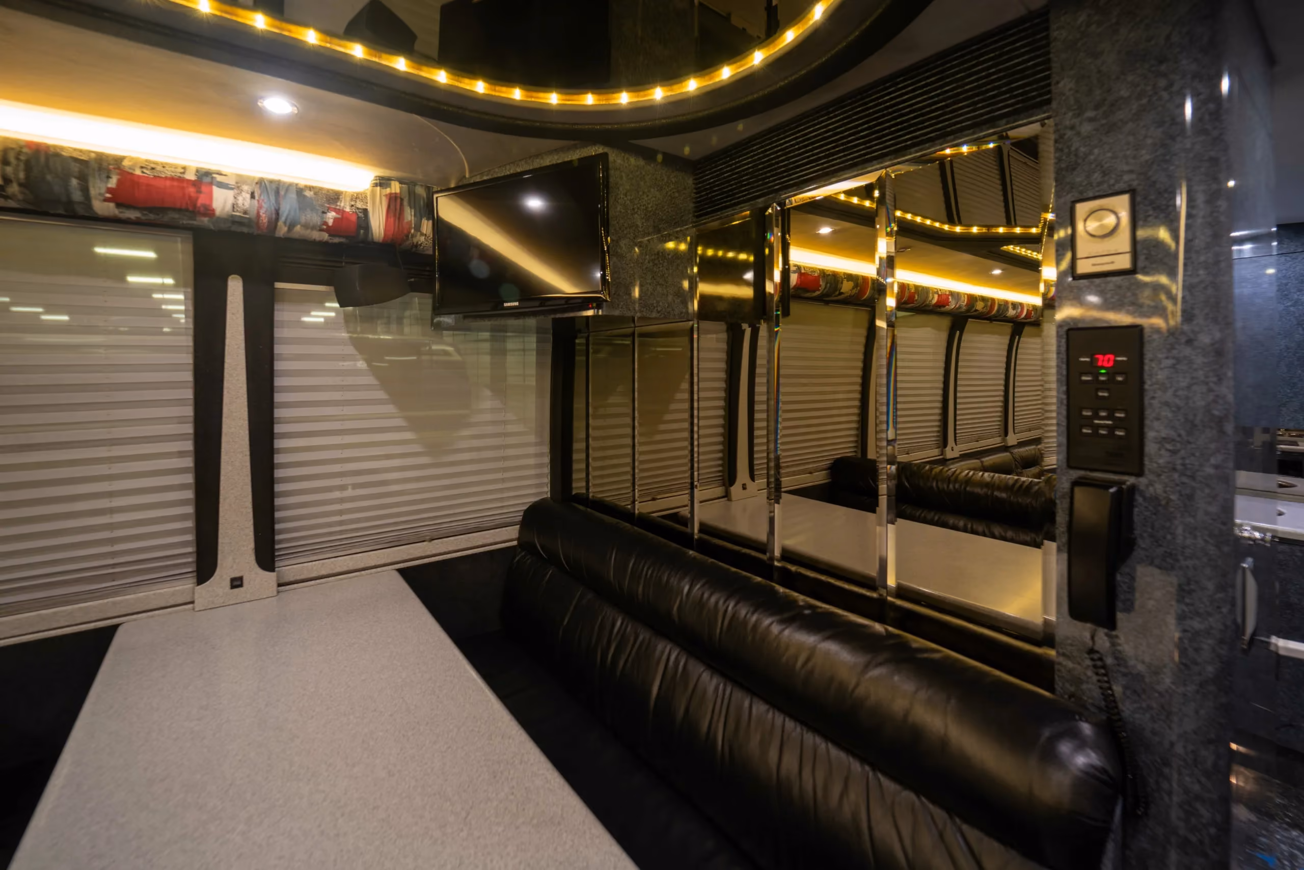 Living area of 1995 Marathon Coach 0359