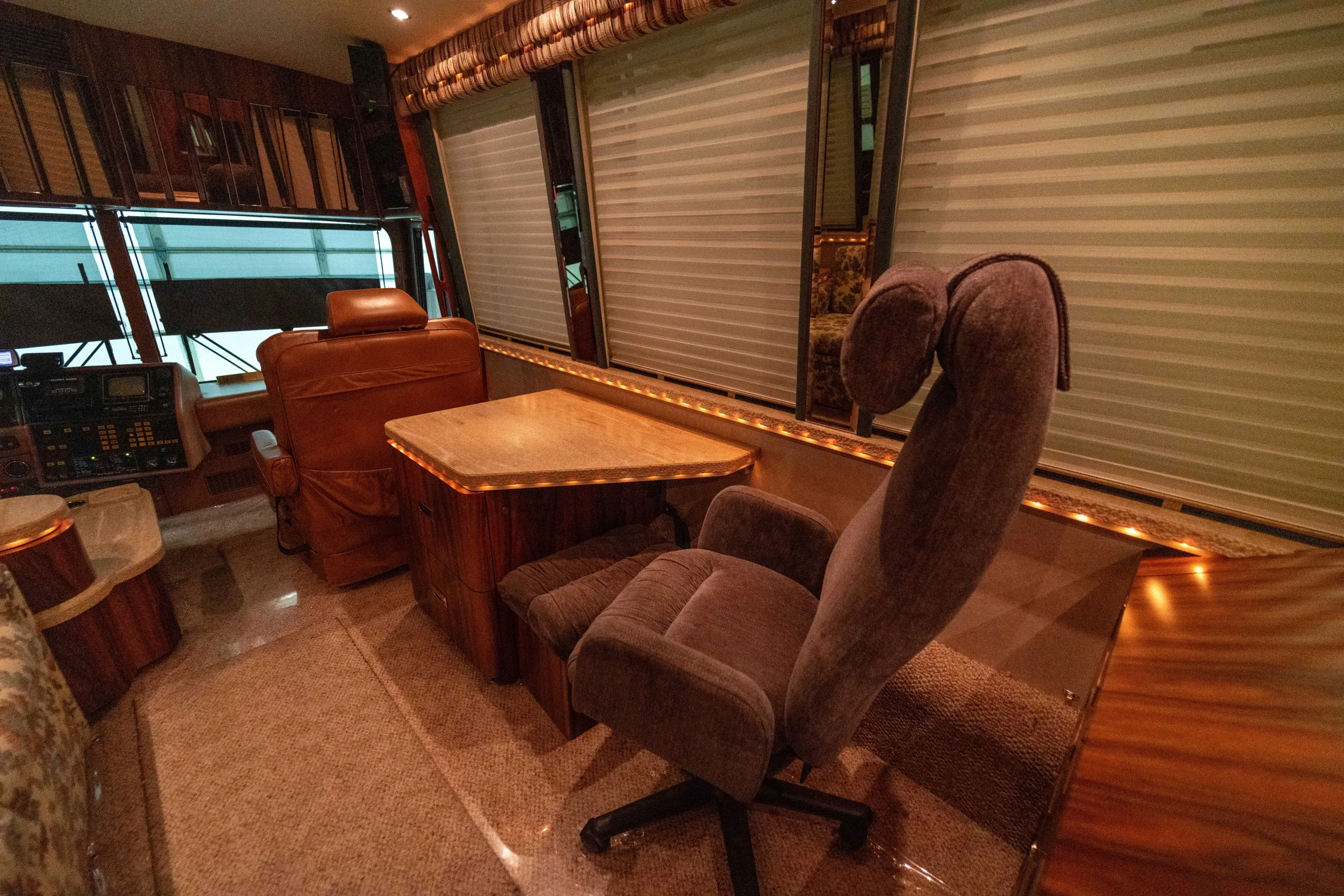 Galley close-up detail in Marathon Coach 0363