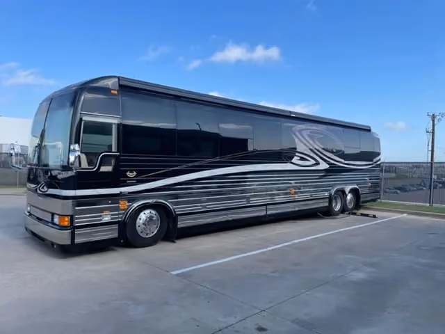 Exterior of 2001 Marathon Coach 0705 on Prevost XLV-45 chassis