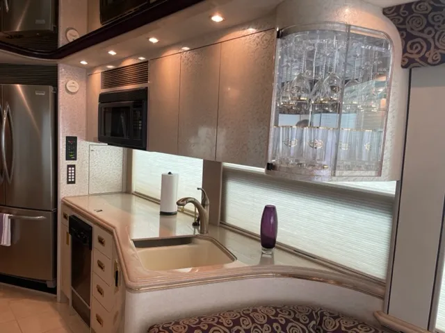 Interior cabinetry and finishes in Marathon Coach 0705