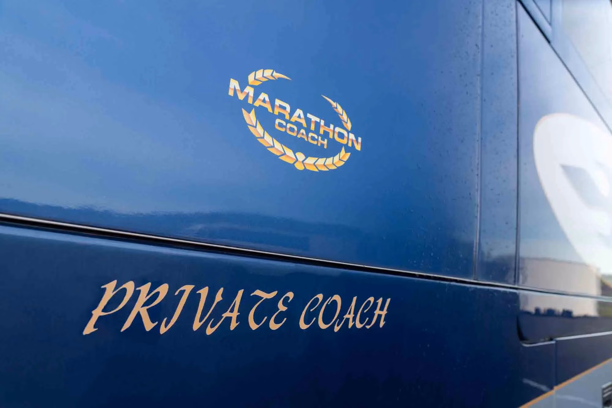 Surface and material close-up in Marathon Coach 0735