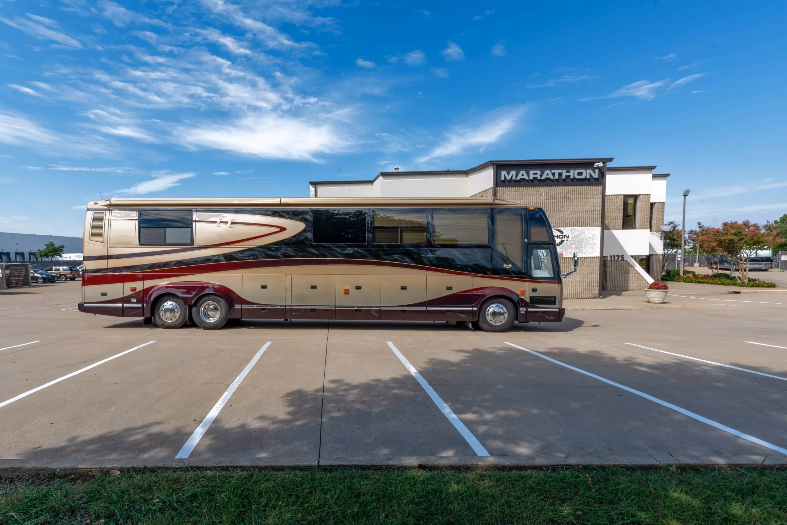 Hardware and trim detail in Marathon Coach 0745