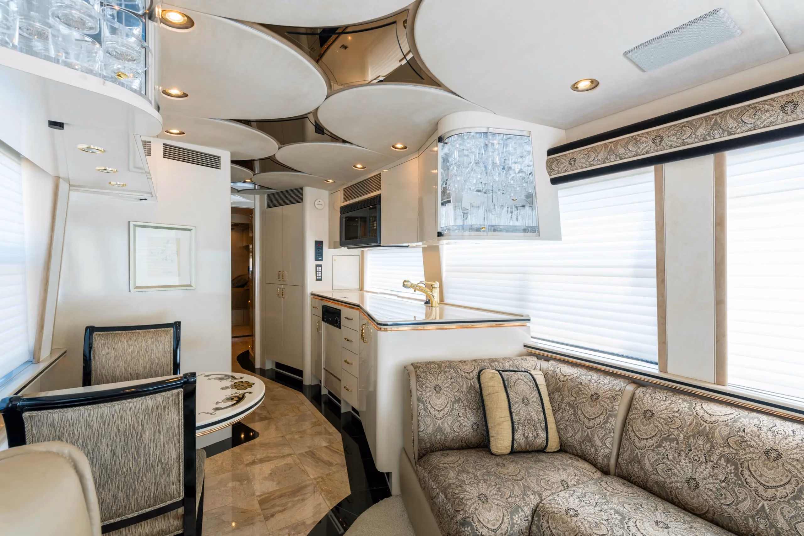 Salon cabinetry and finishes in Marathon Coach 0745
