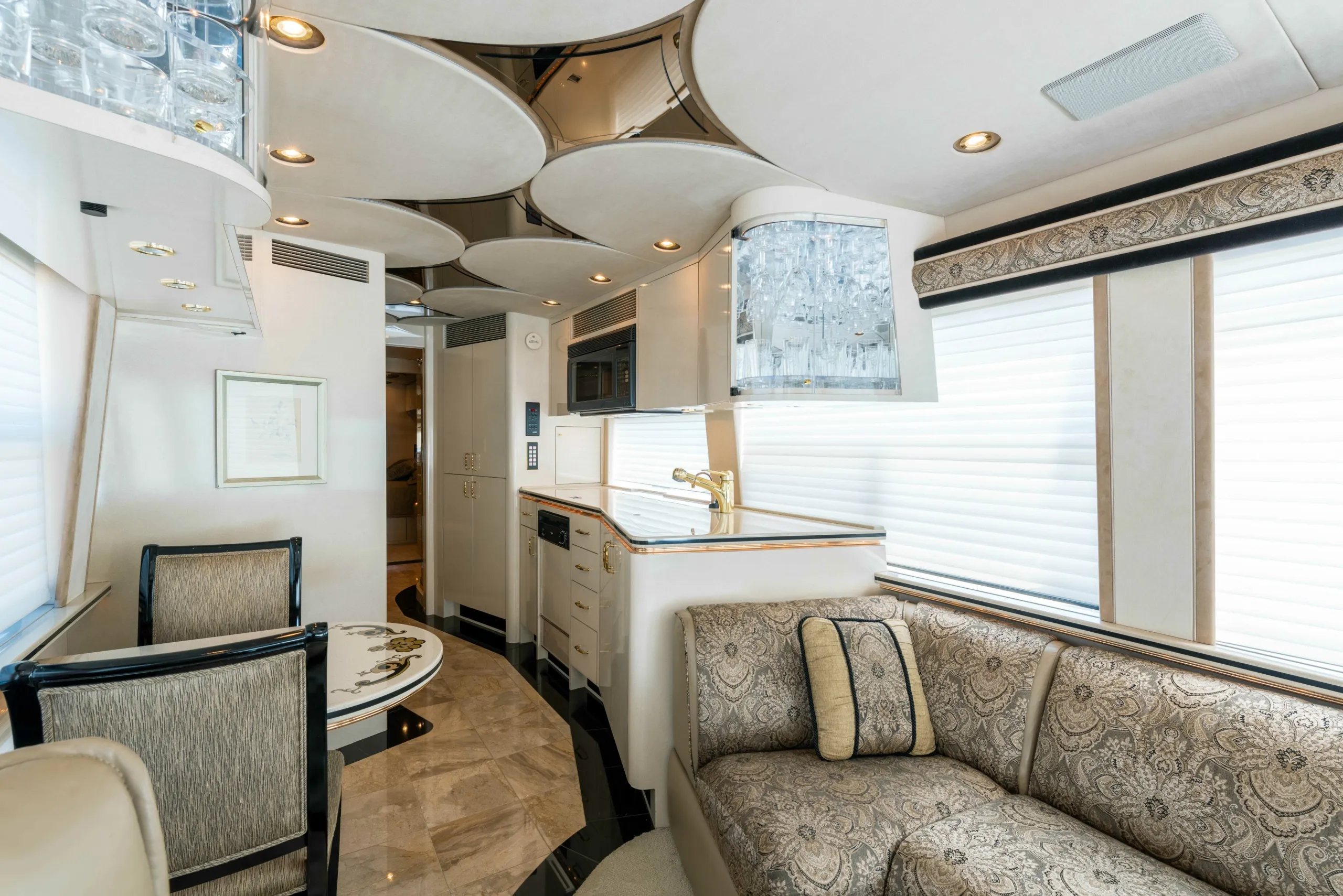 Salon cabinetry and finishes in Marathon Coach 0745