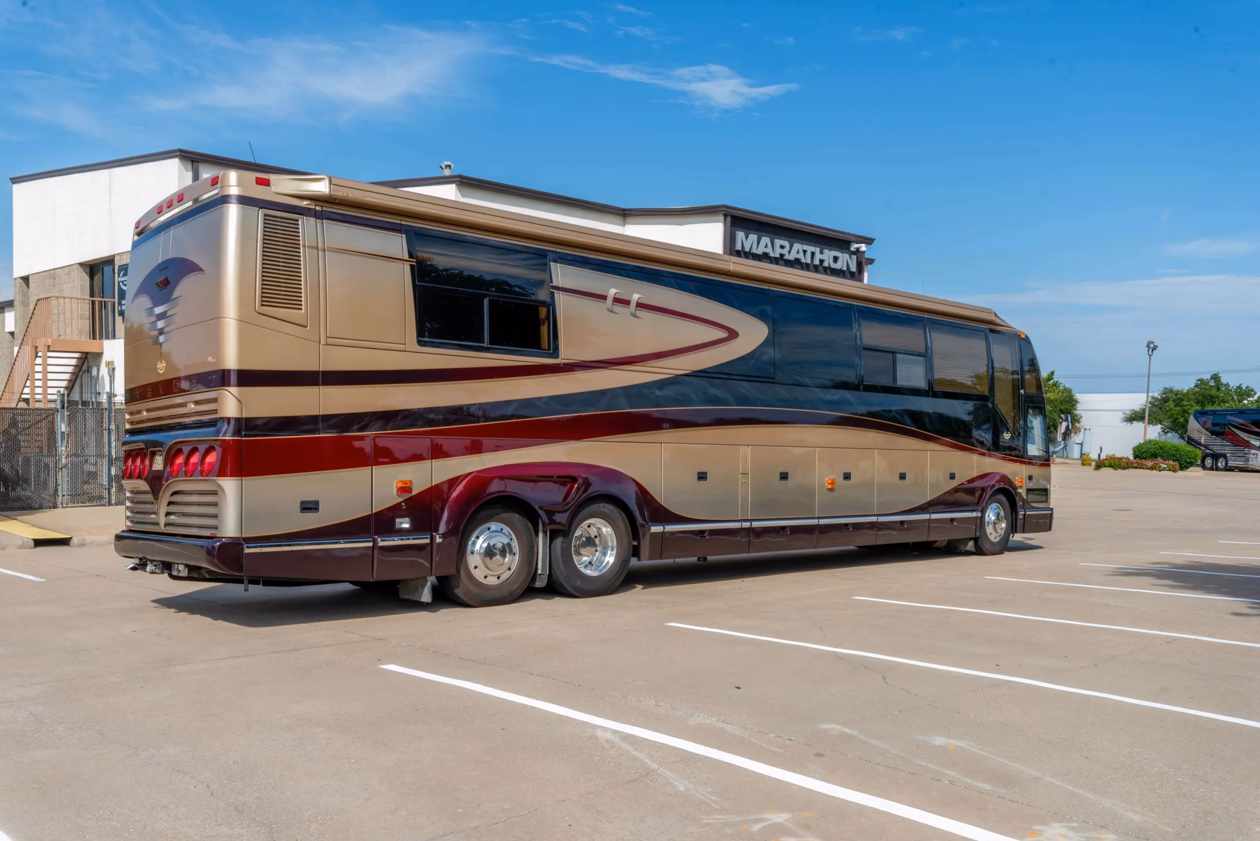 Surface finish close-up in Marathon Coach 0745