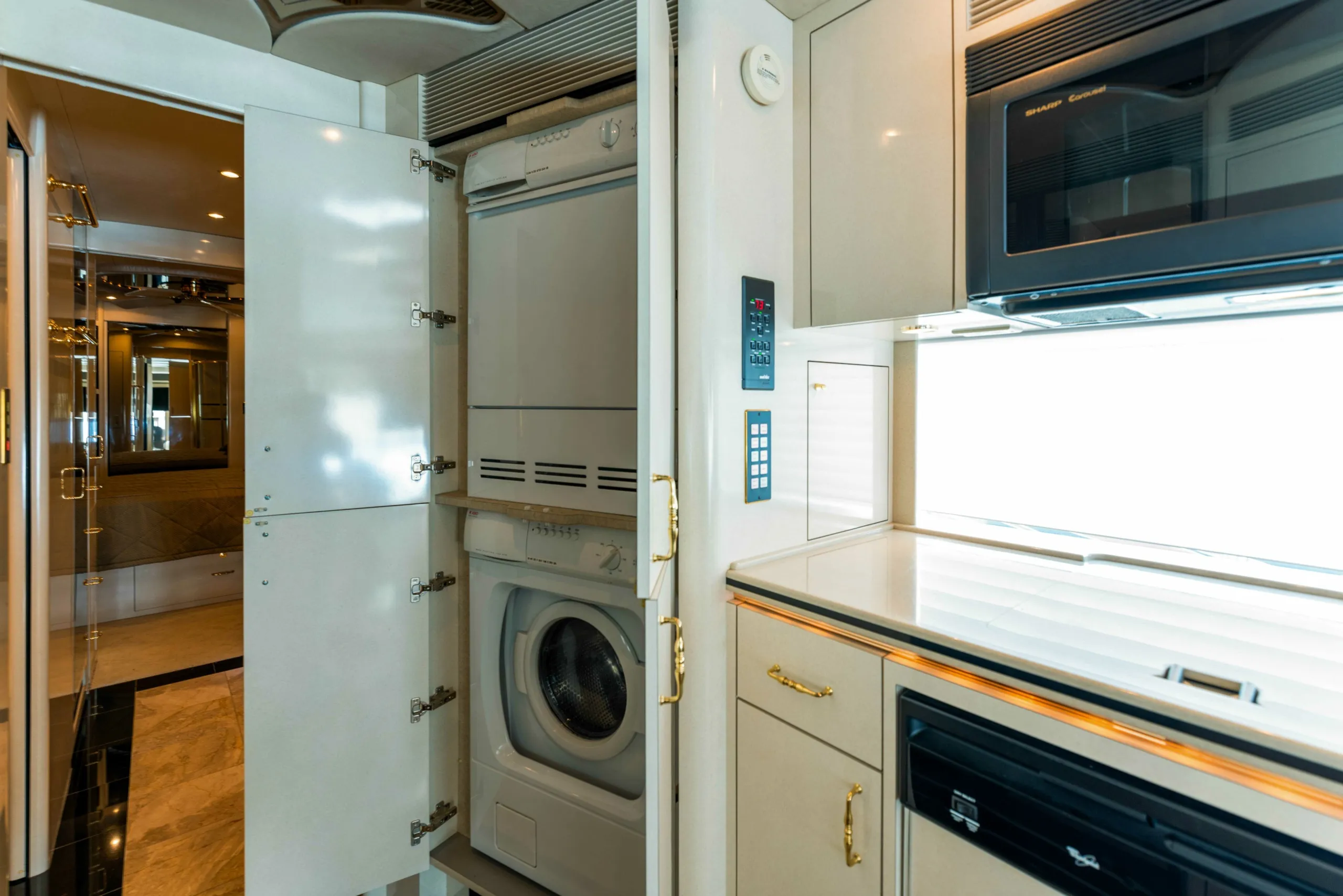 Galley countertop and appliances in Marathon Coach 0745