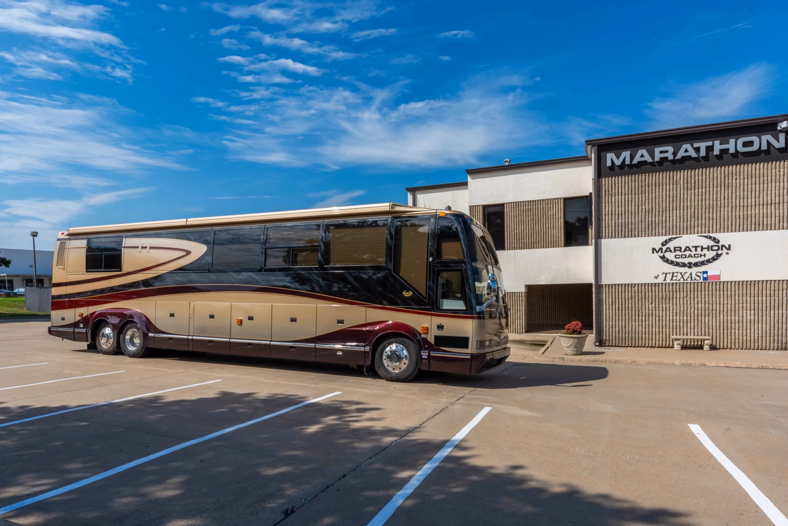 Exterior of 2002 Marathon Coach 0745 luxury motorcoach