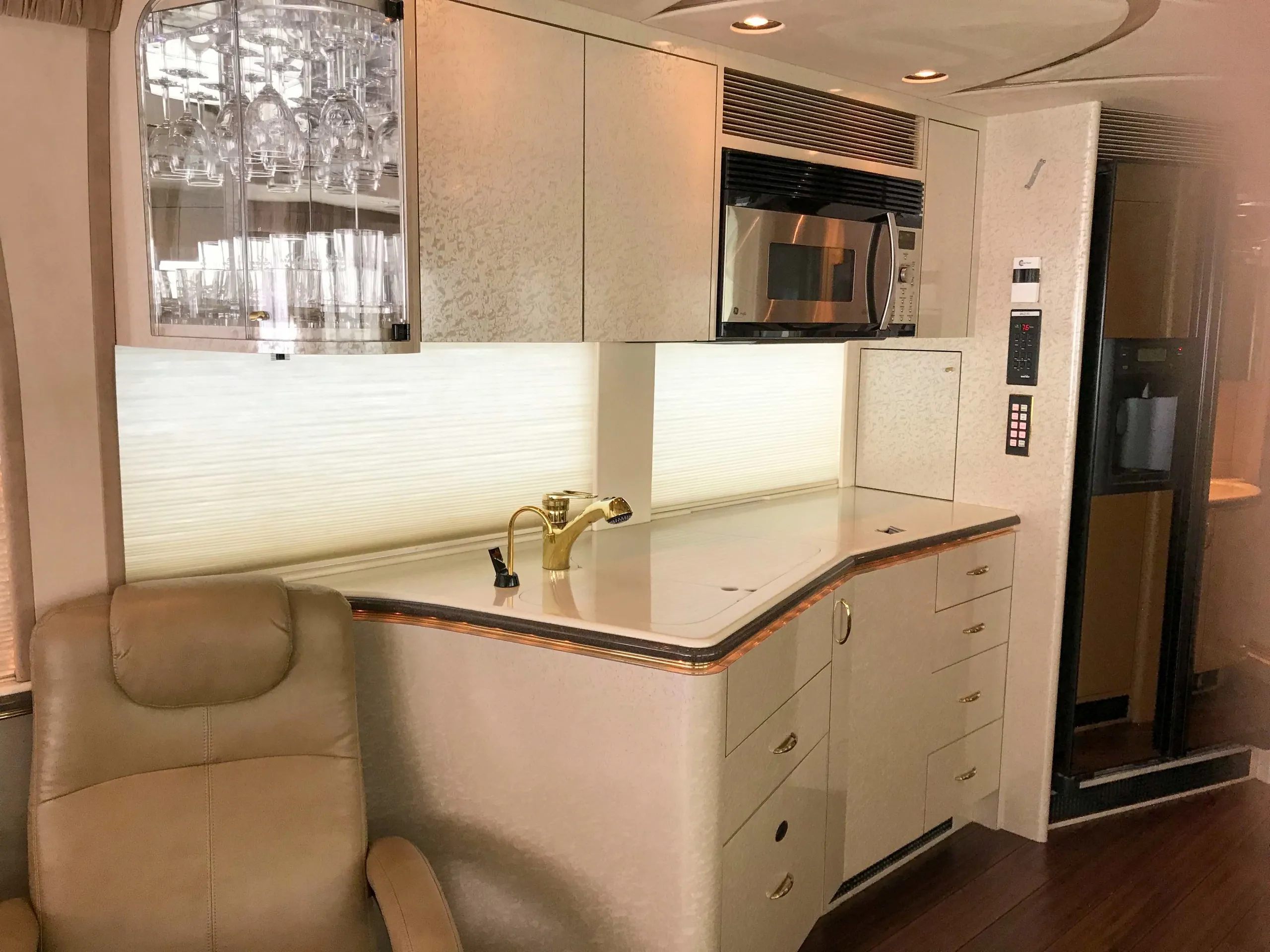 Interior overview of Marathon Coach 0813