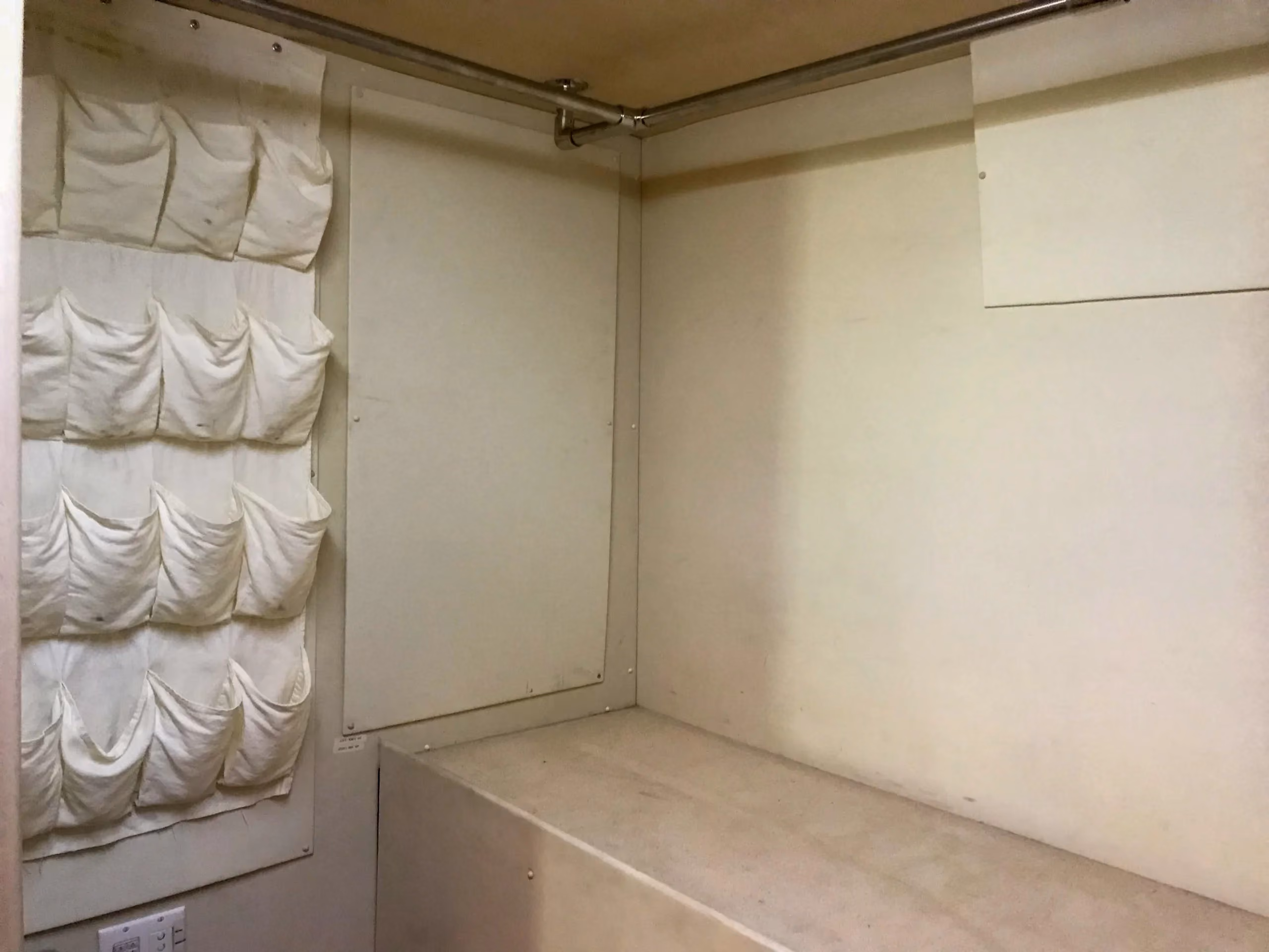 Rear bedroom suite of Marathon Coach 0813