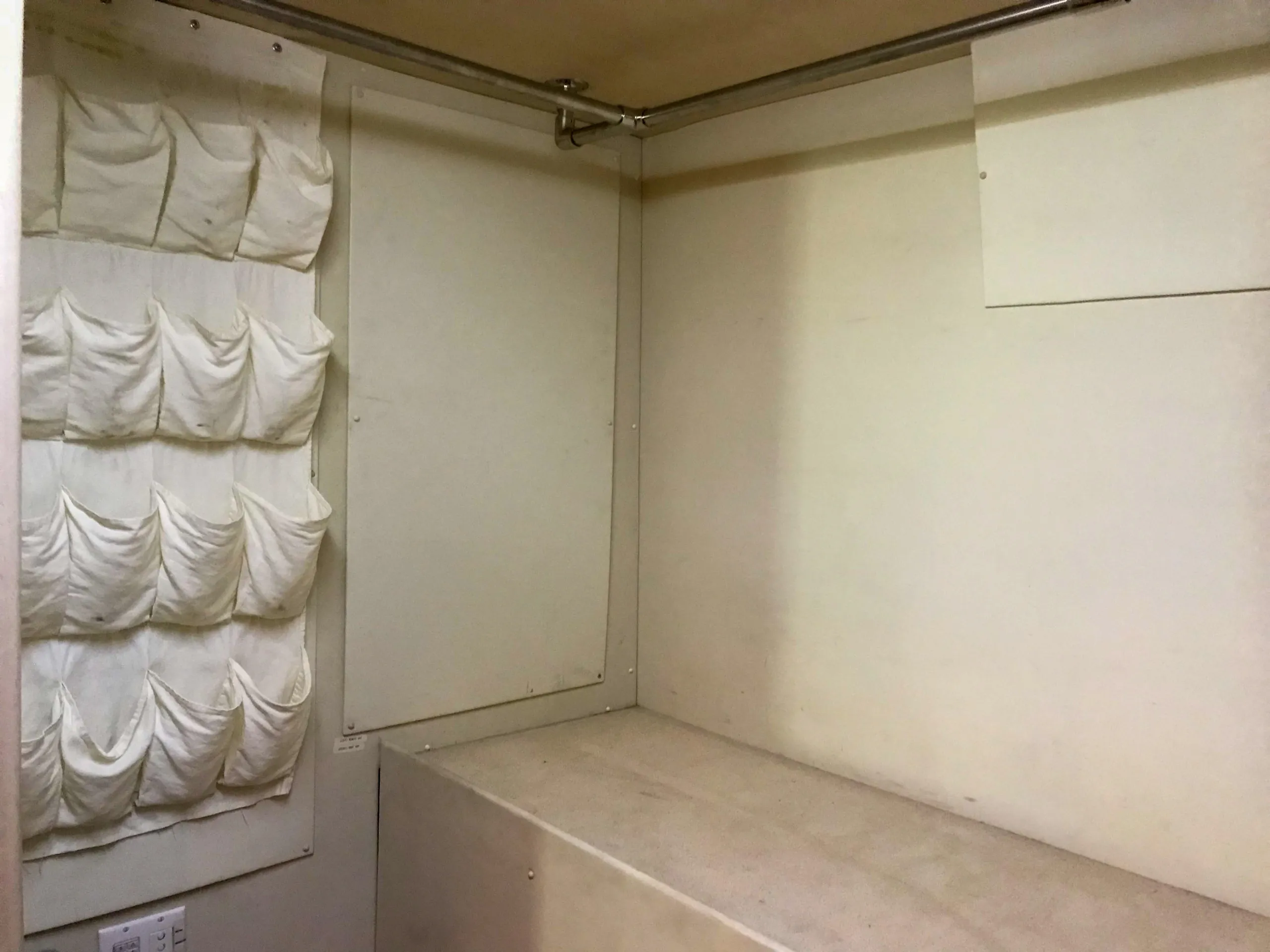 Rear bedroom suite of Marathon Coach 0813