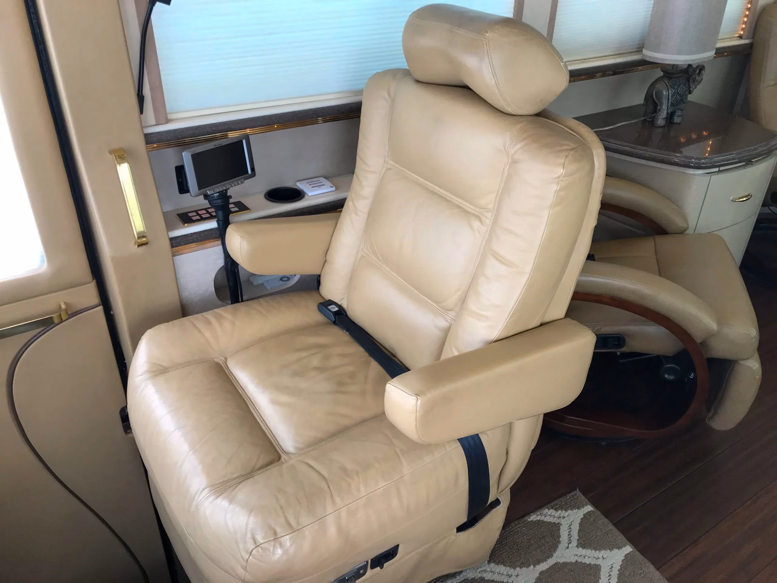 Interior finish of Marathon Coach 0813