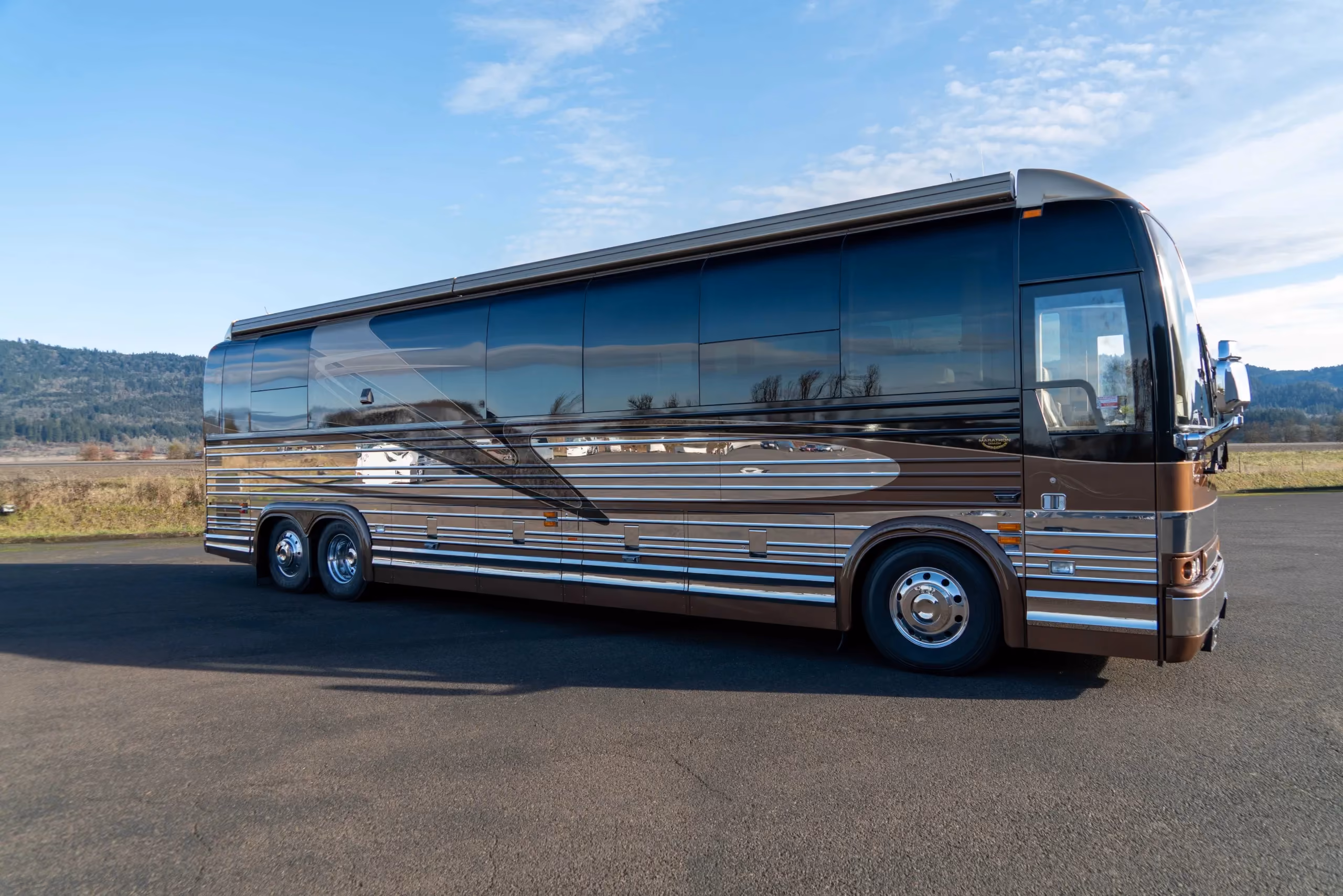 Salon cabinetry in Marathon Coach 0826