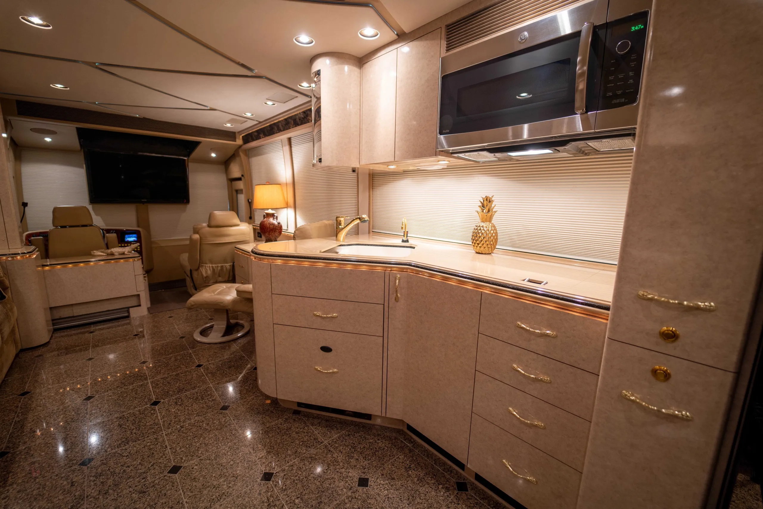 Bedroom cabinetry close-up in Marathon Coach 0826