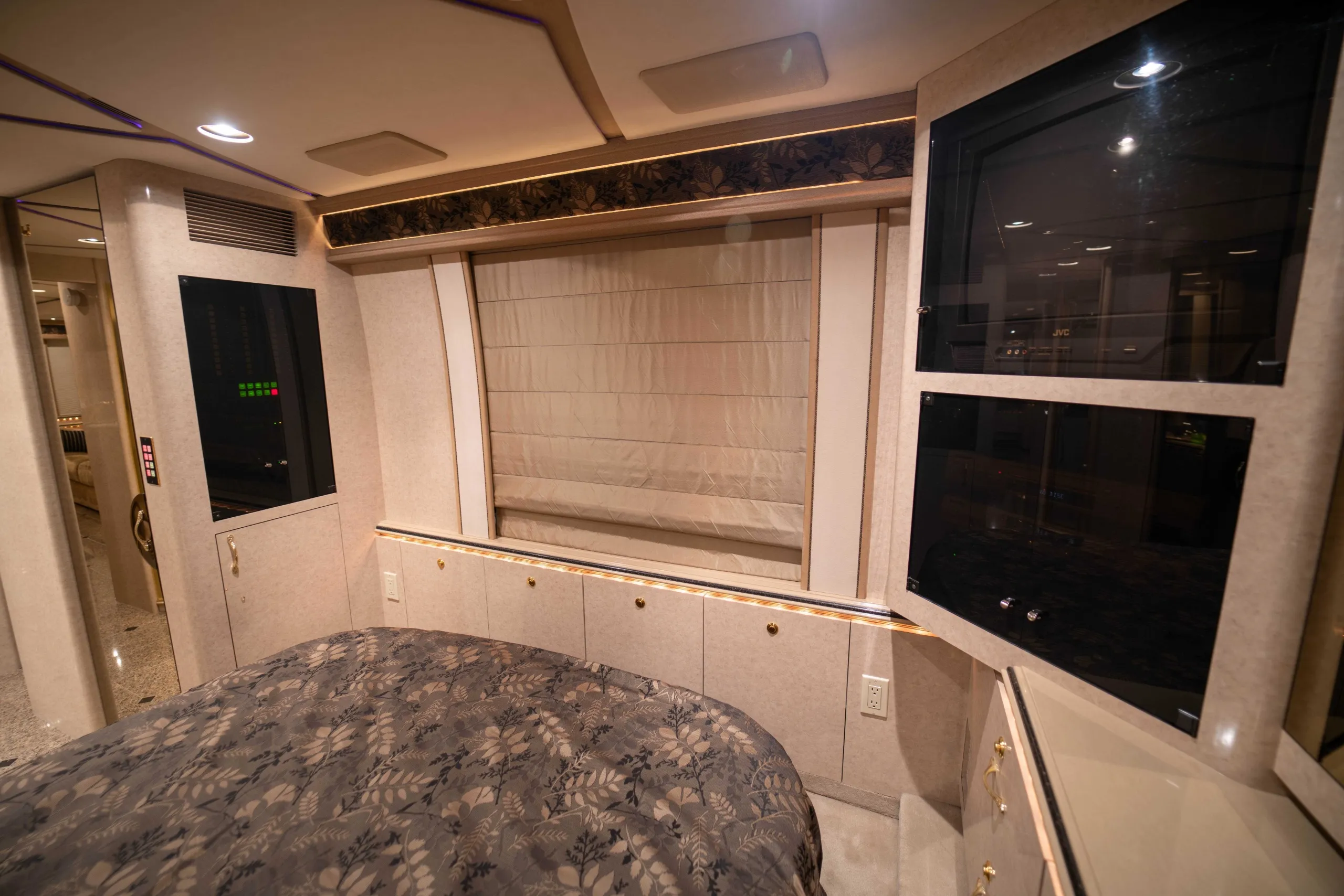 Interior finish detail in Marathon Coach 0826