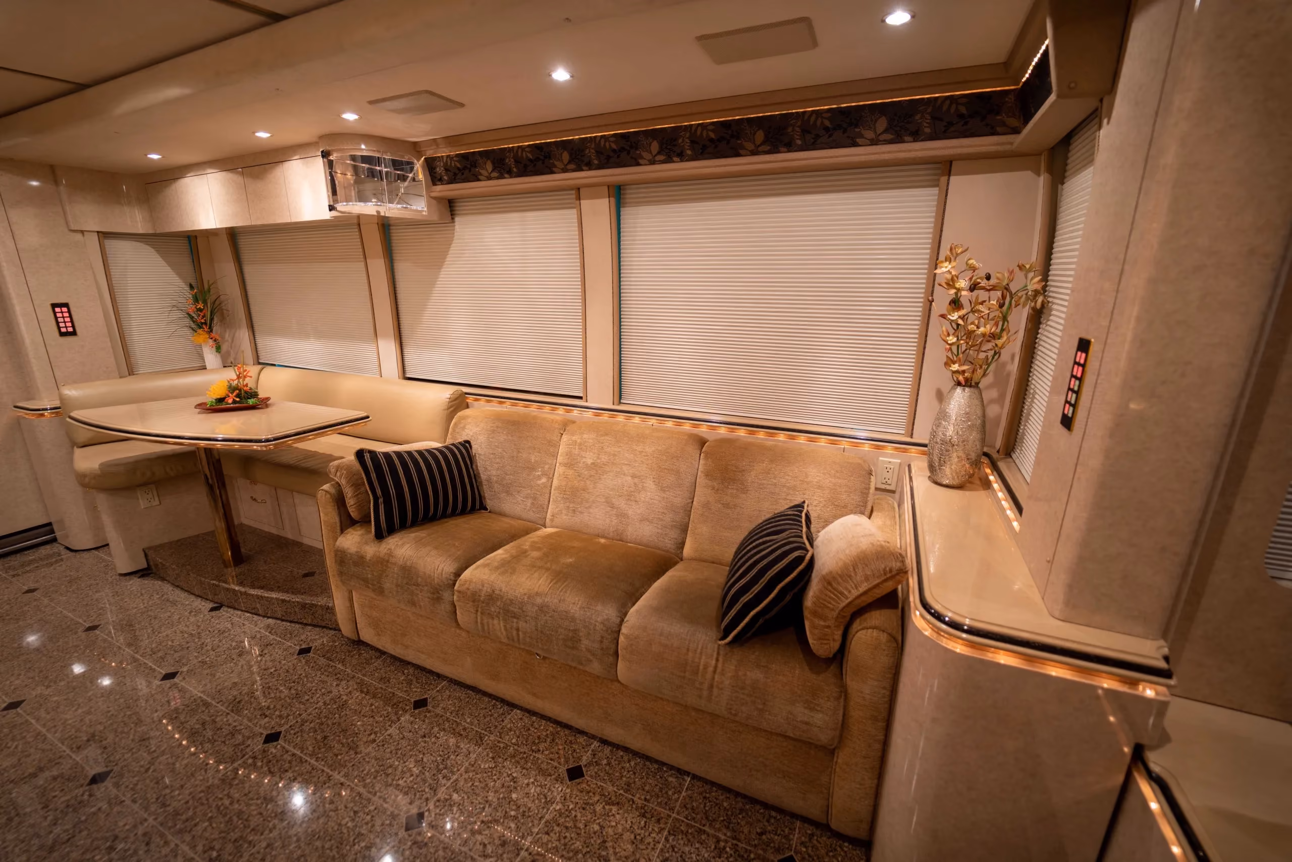 Bedroom detail of Marathon Coach 0826