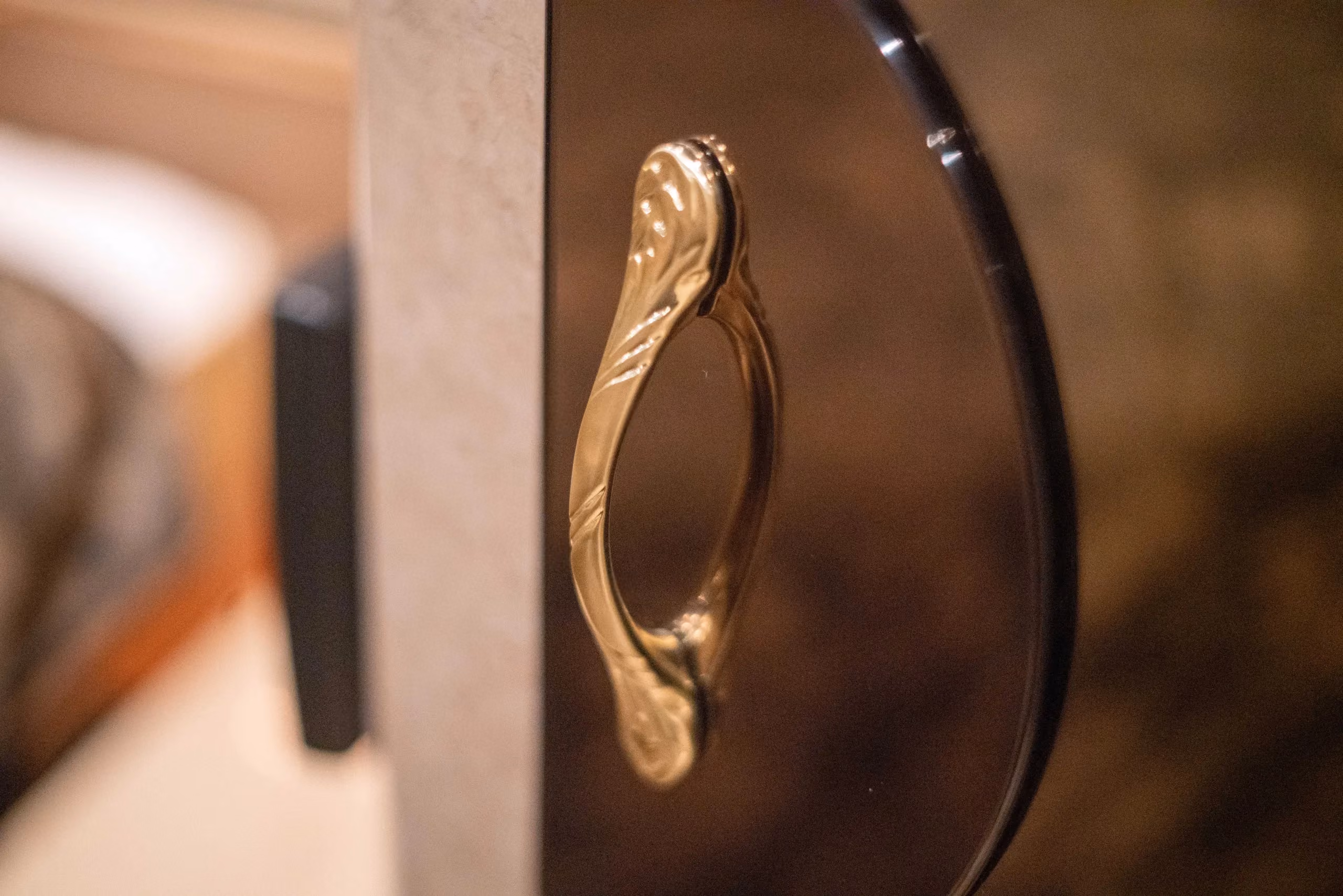 Cabinet hardware detail in Marathon Coach 0826