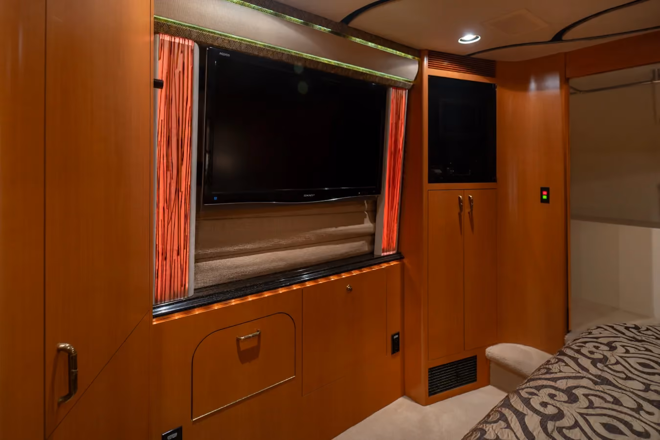 Interior detail of 2006 Marathon Coach 0959 on Prevost X3-45