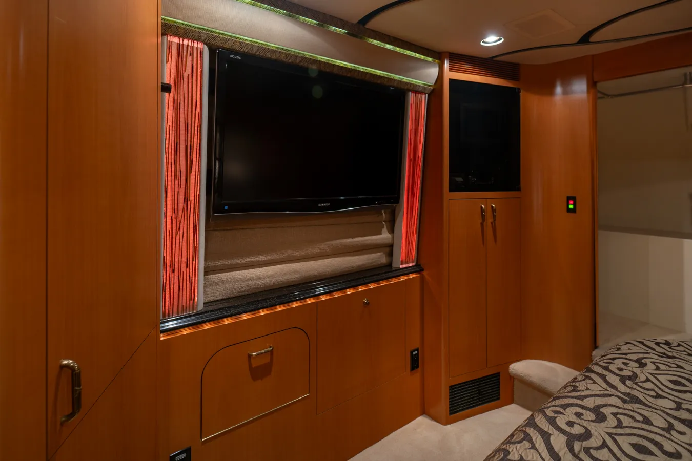 Interior detail of 2006 Marathon Coach 0959 on Prevost X3-45