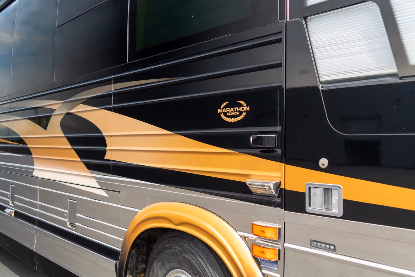 Interior fixture and trim detail in Marathon Coach 0959