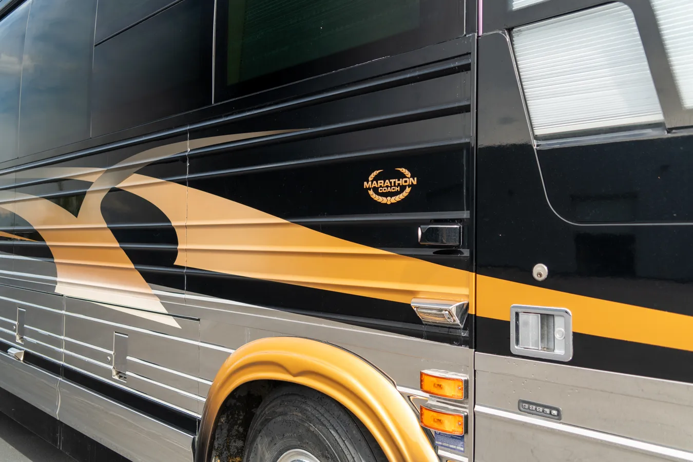 Interior fixture and trim detail in Marathon Coach 0959