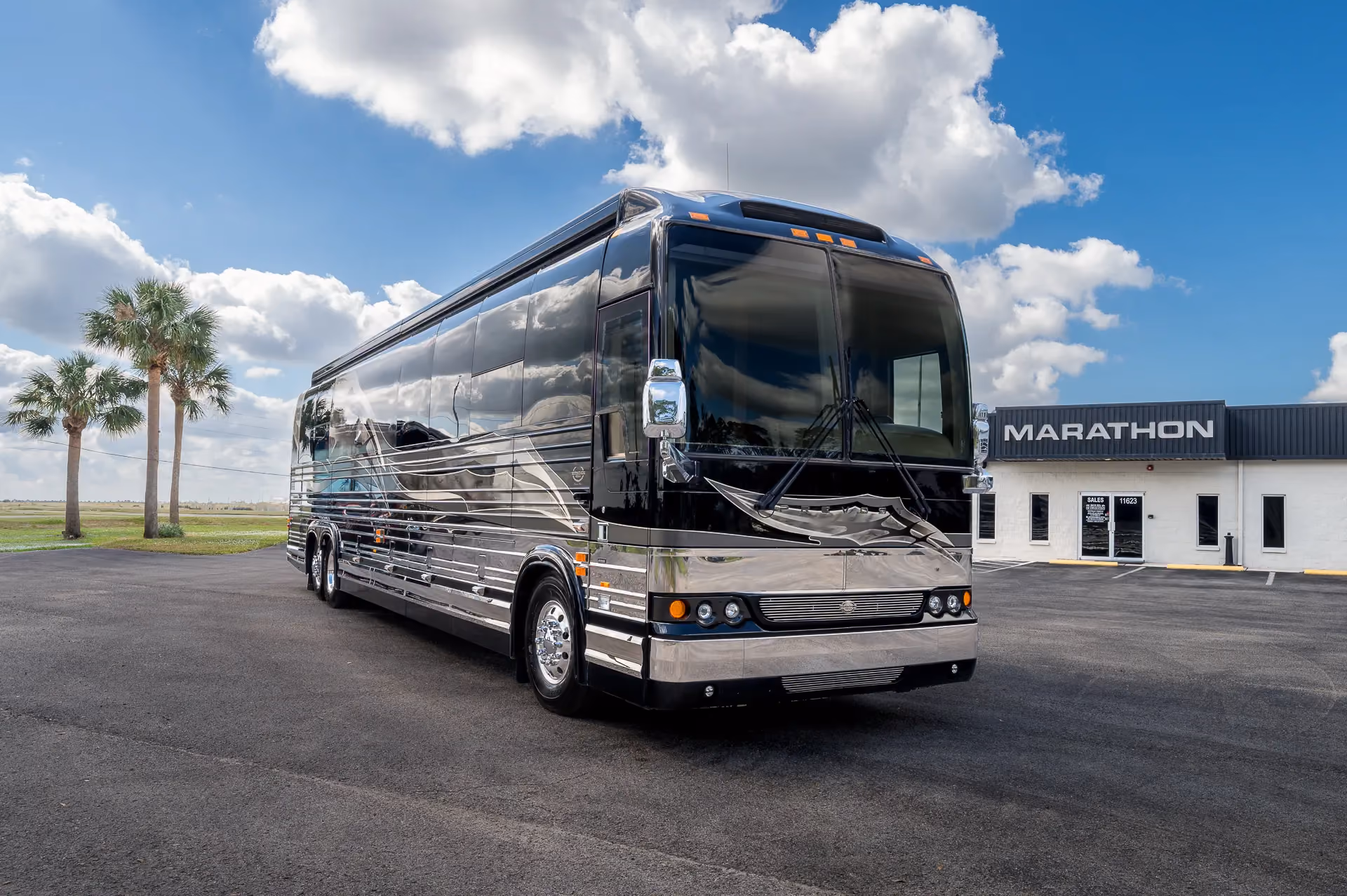 Exterior of 2006 Marathon Coach 0979 on Prevost X3-45 chassis