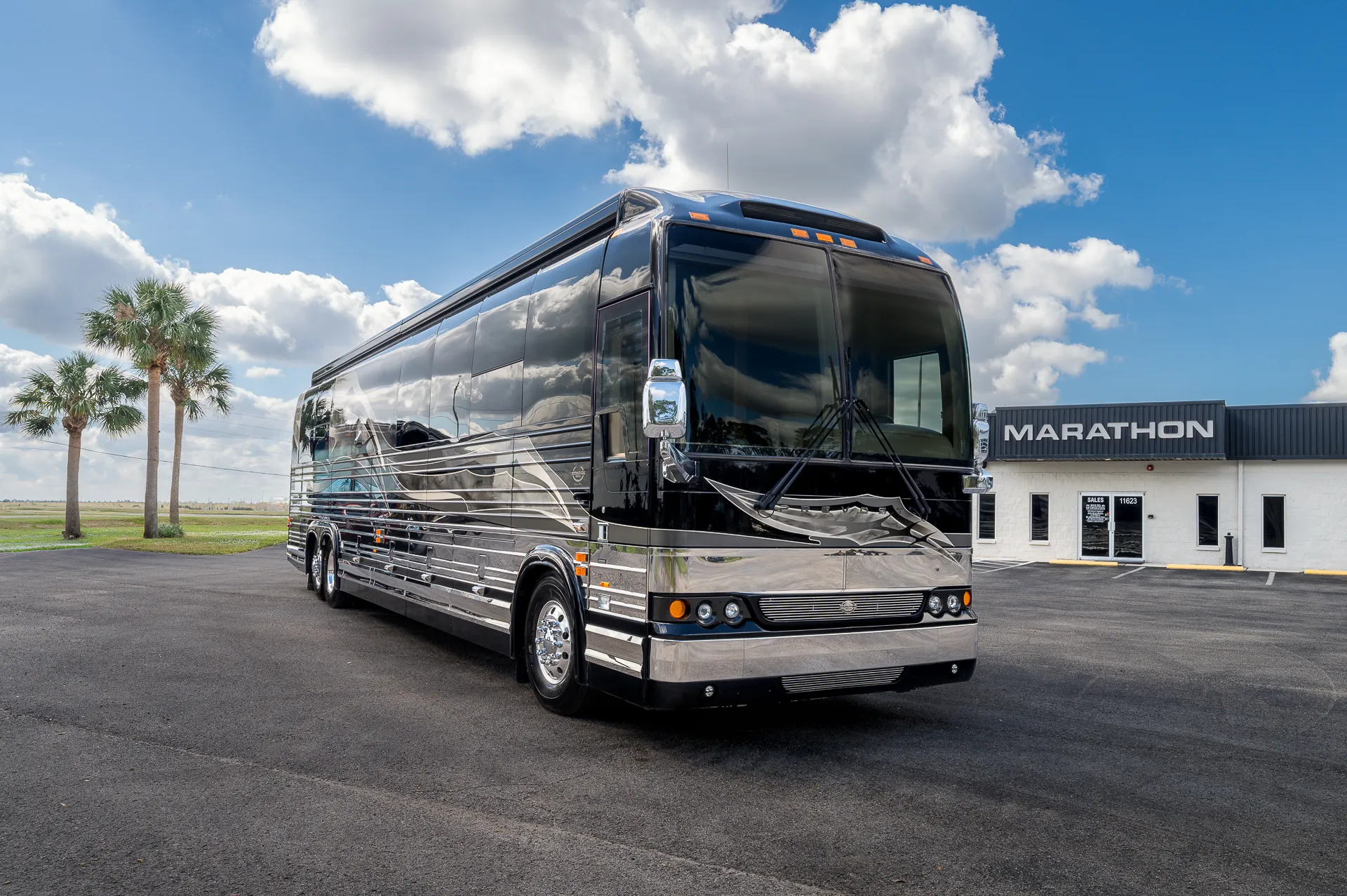 Exterior of 2006 Marathon Coach 0979 on Prevost X3-45 chassis