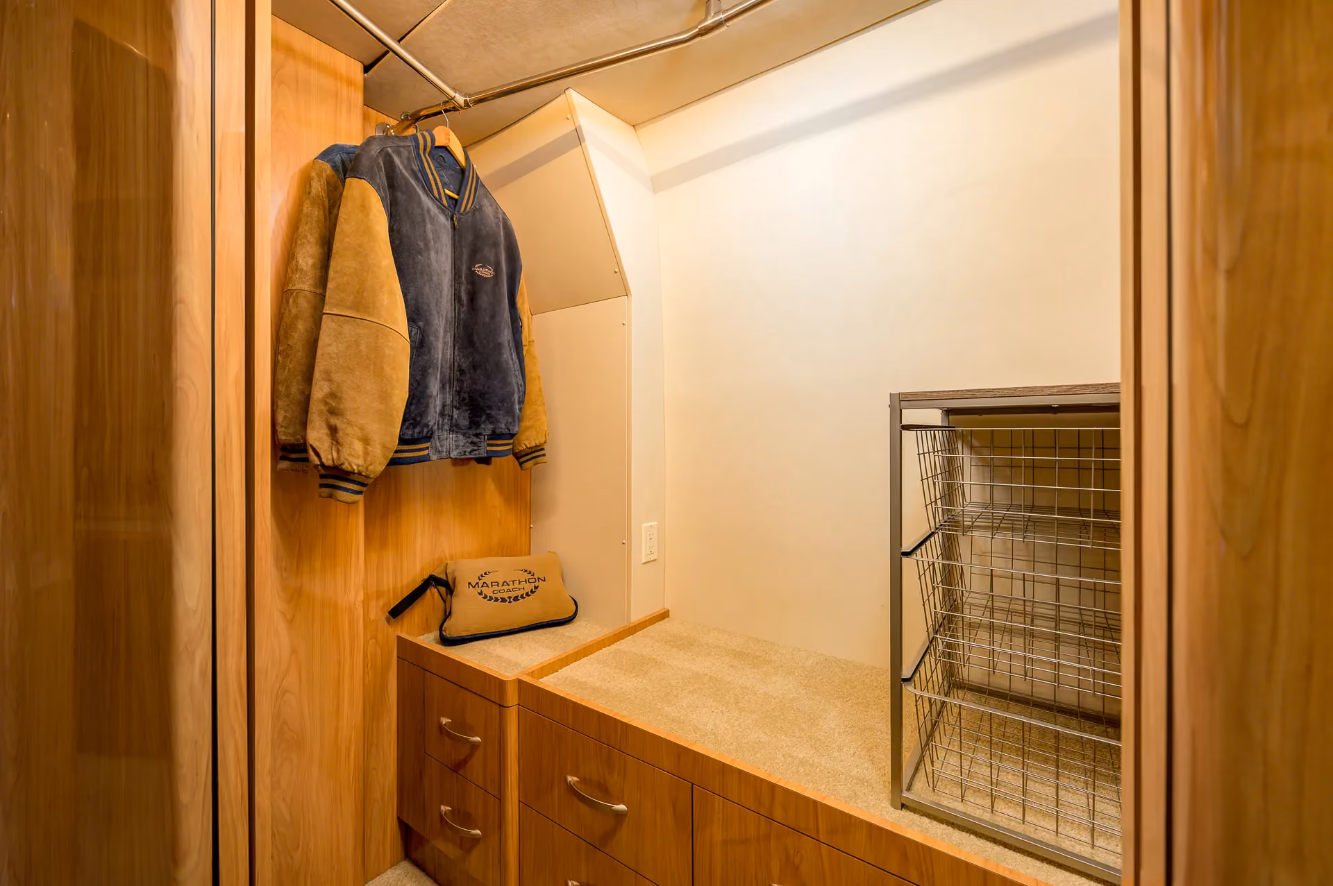 Shower area of Marathon Coach 0979